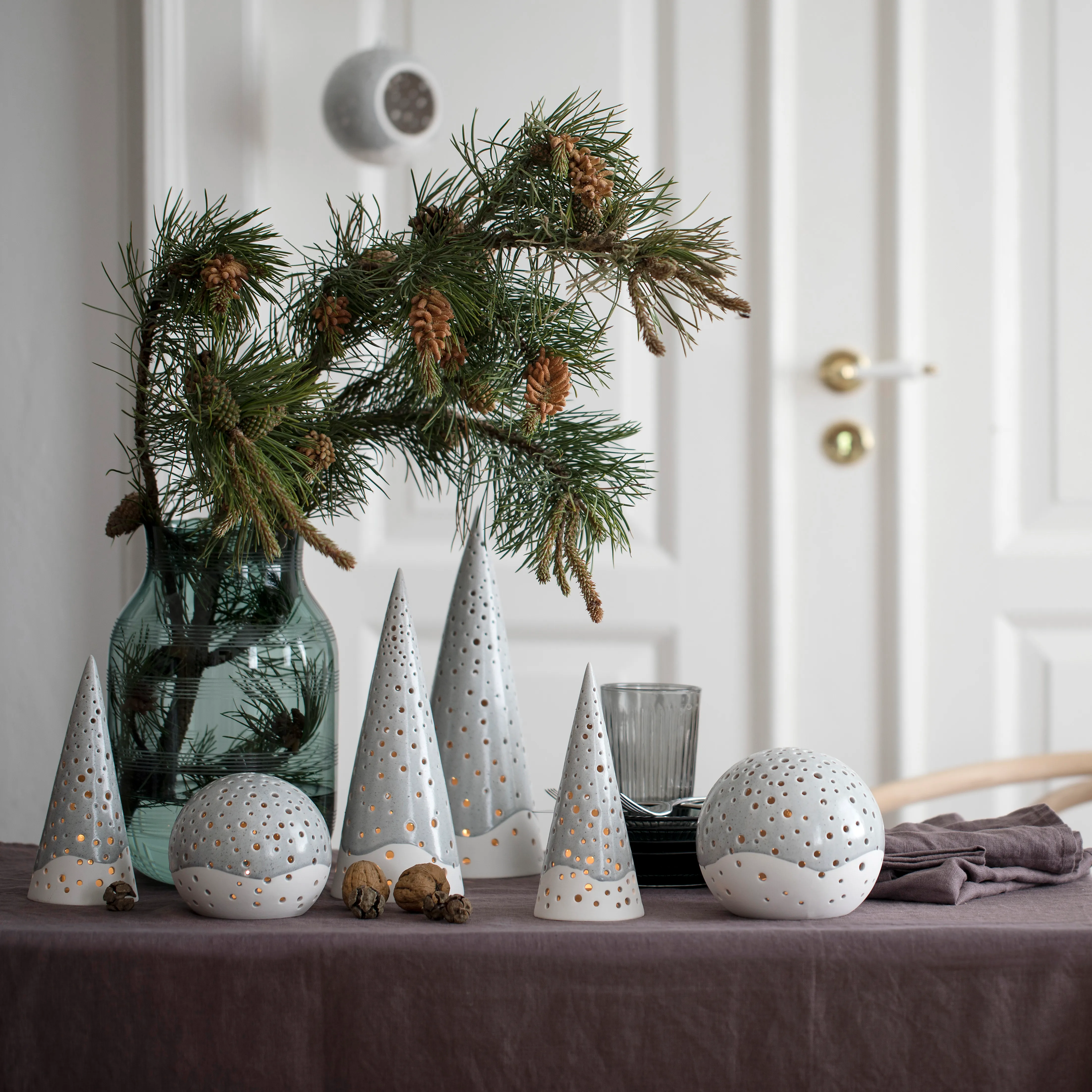 Kähler | ケーラー からのNobili キャンドル ホルダー グレー