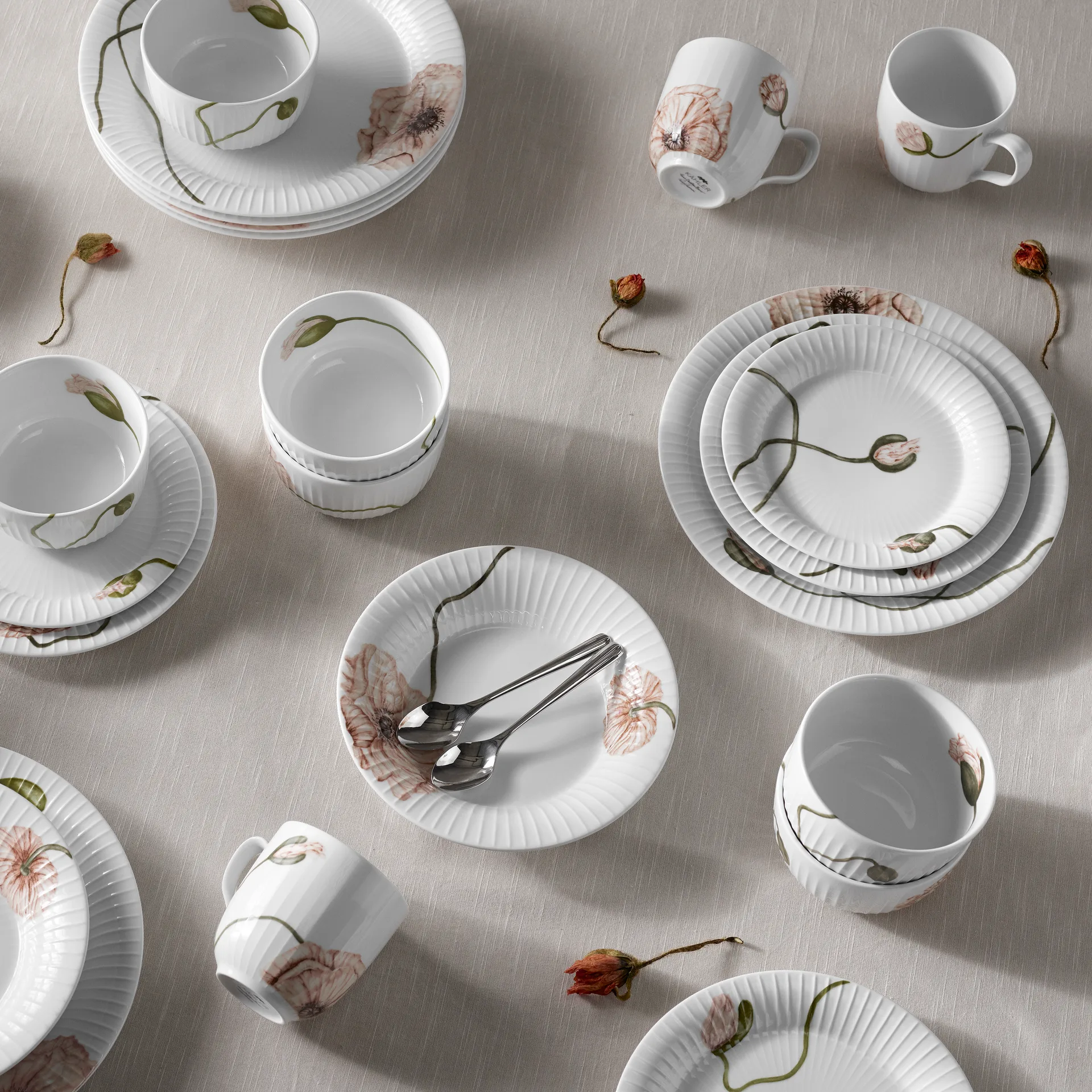 ハンマースホイ Poppy スモール プレート 19 cm, white Kähler | ケーラー