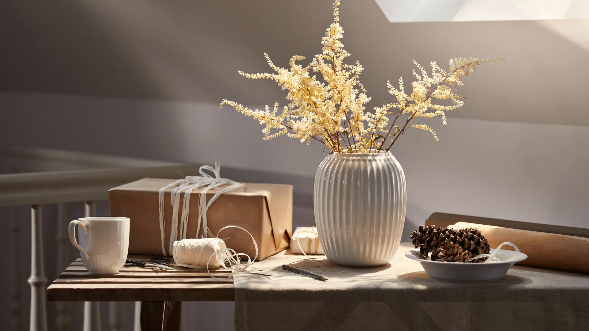 ハンマースホイ 花瓶 ミディアム, white Kähler | ケーラー