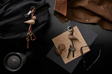 Kaj Bojesen バード キーリング - Oak, natural leather - Kay Bojesen Denmark | カイ・ボイスン デンマーク