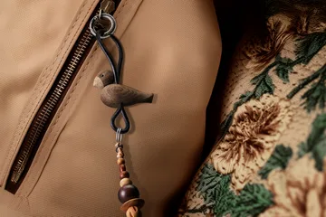 Kaj Bojesen バード キーリング - Smoked oak, black leather - Kay Bojesen Denmark | カイ・ボイスン デンマーク