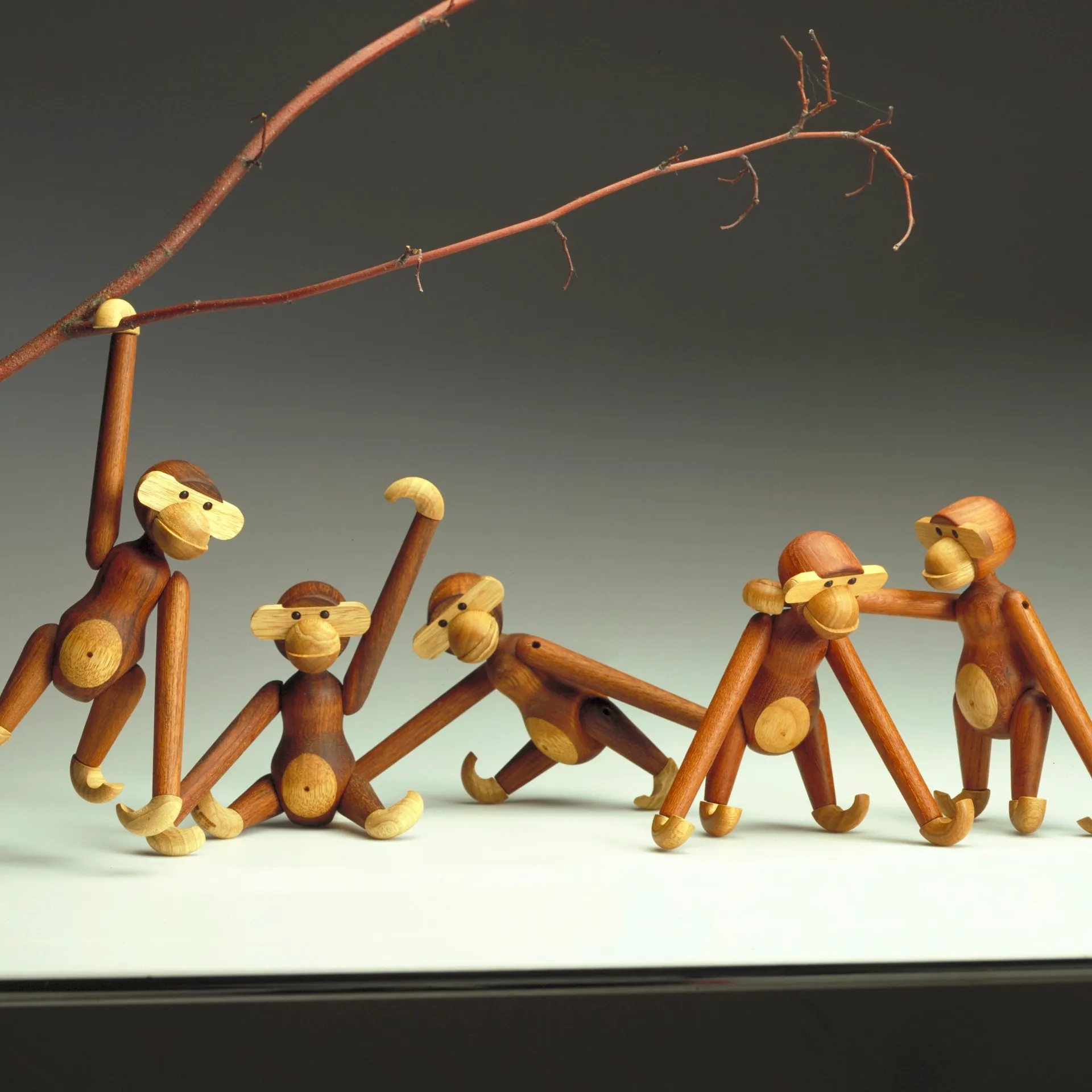 Kay Bojesen モンキー スモール, teak-limba wood 20 cm Kay Bojesen Denmark | カイ・ボイスン デンマーク