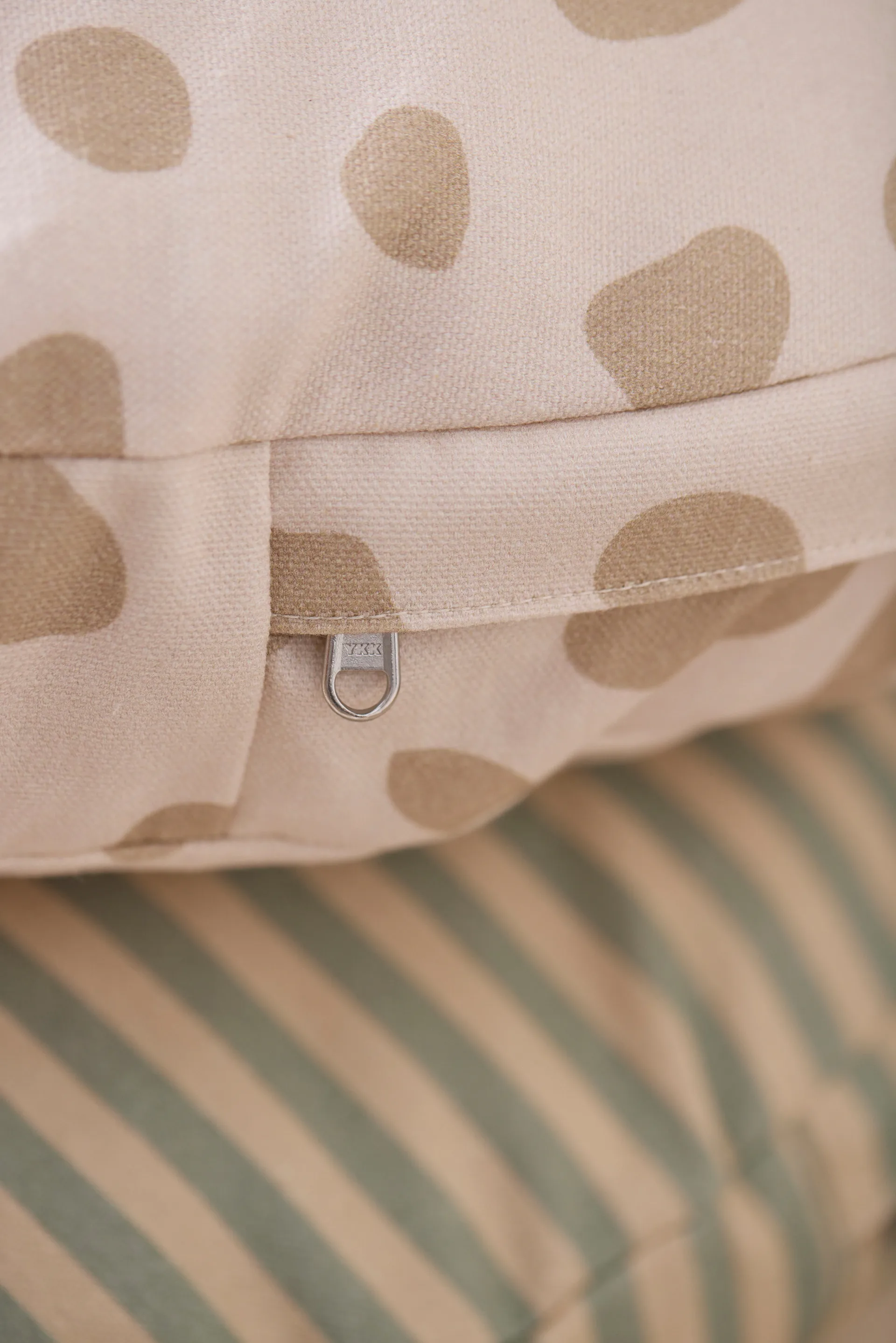 Kid's Base フロアクッション Ø60 cm, Dotted Kid's Concept