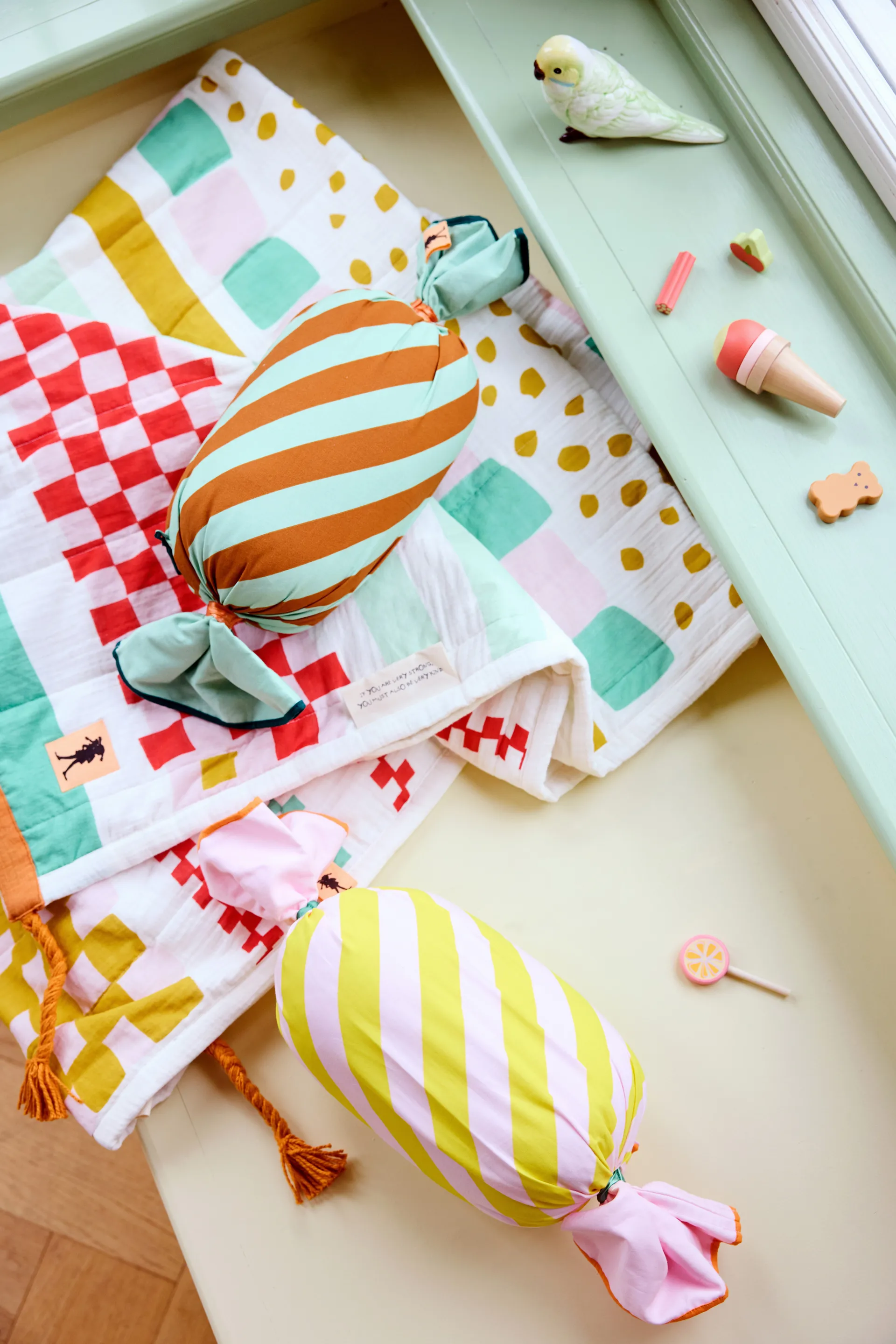 長くつ下のピッピ キャラメルクッション, Pink Kid's Concept