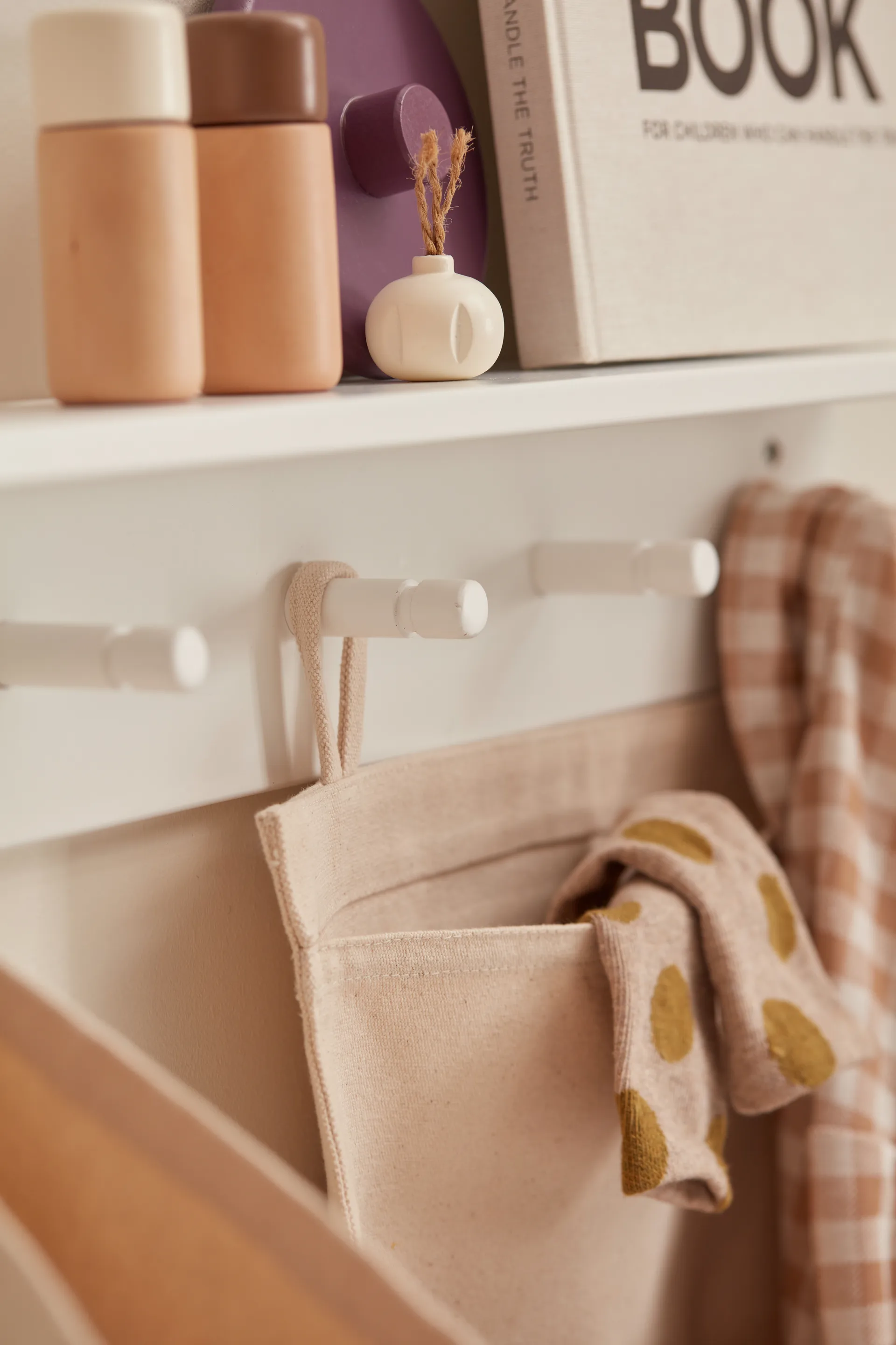 Star フック付きシェルフ, White Kid's Concept