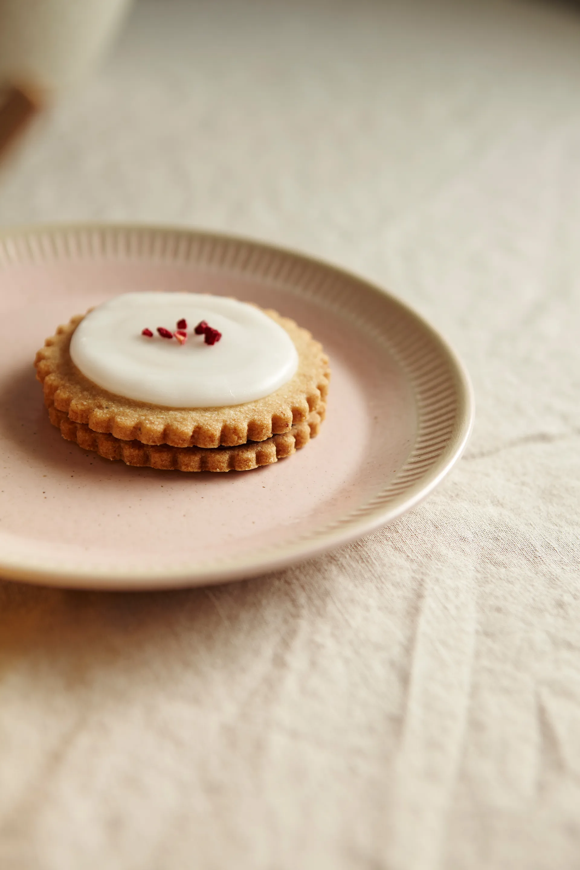 Colorit プレート Ø19 cm, Pink Knabstrup Keramik