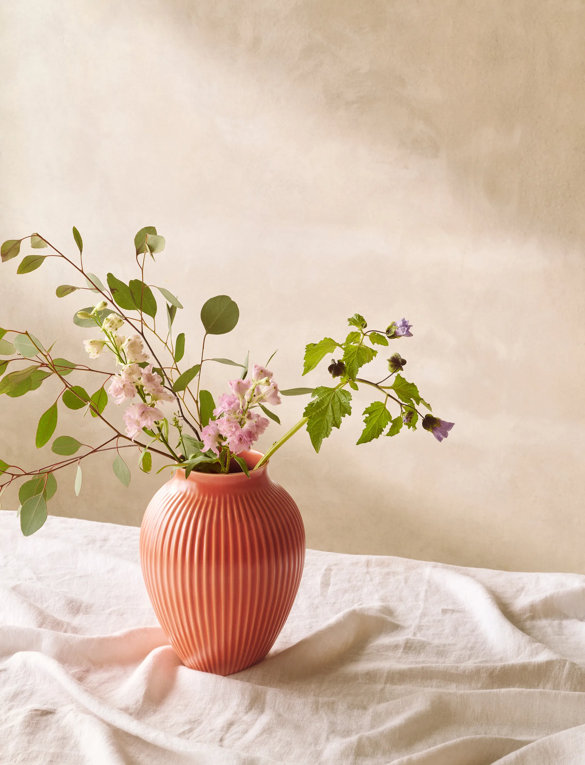Knabstrup 花瓶 リブ 27 cm, Coral Knabstrup Keramik