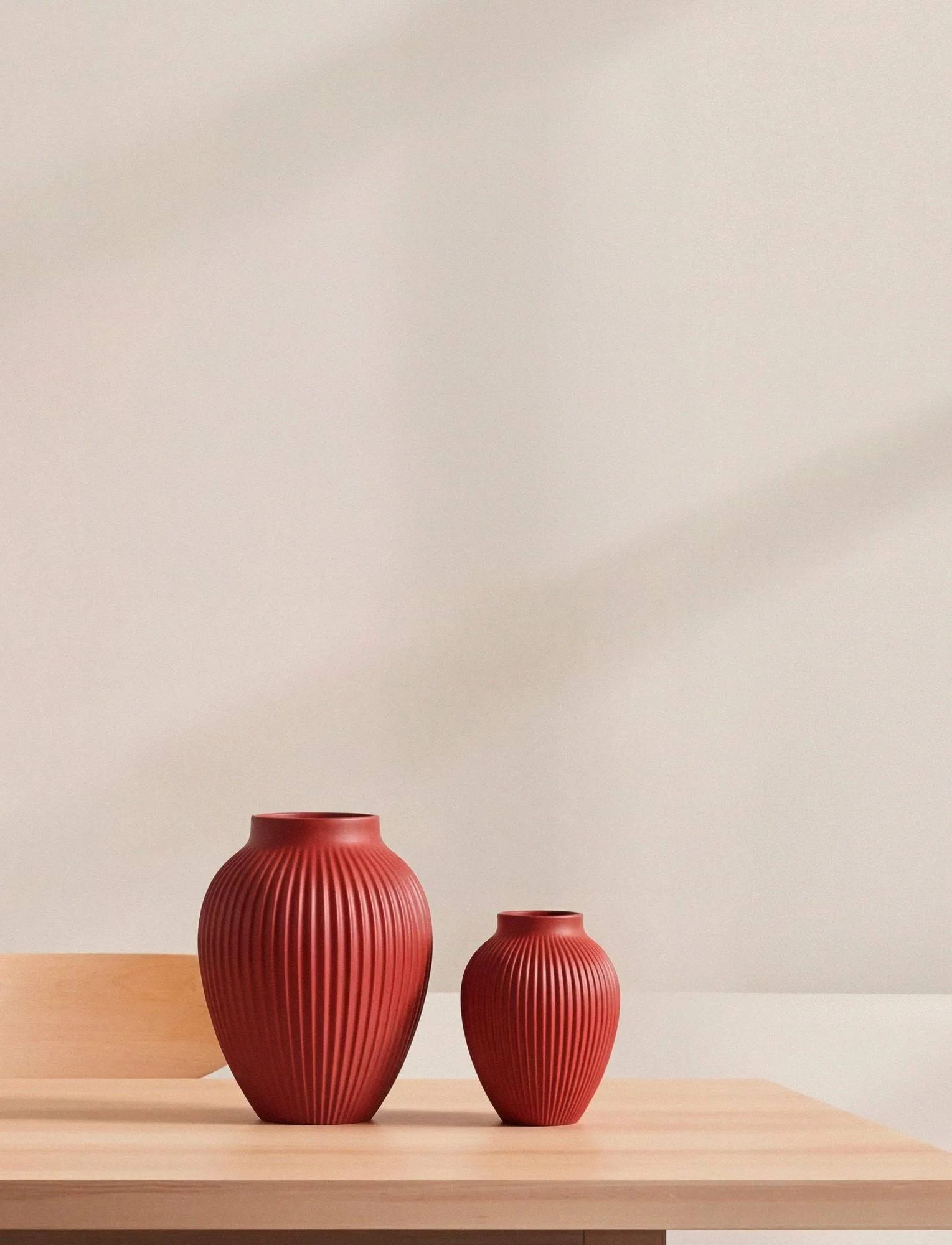 Knabstrup リブベース 27 cm, Soft cherry red Knabstrup Keramik