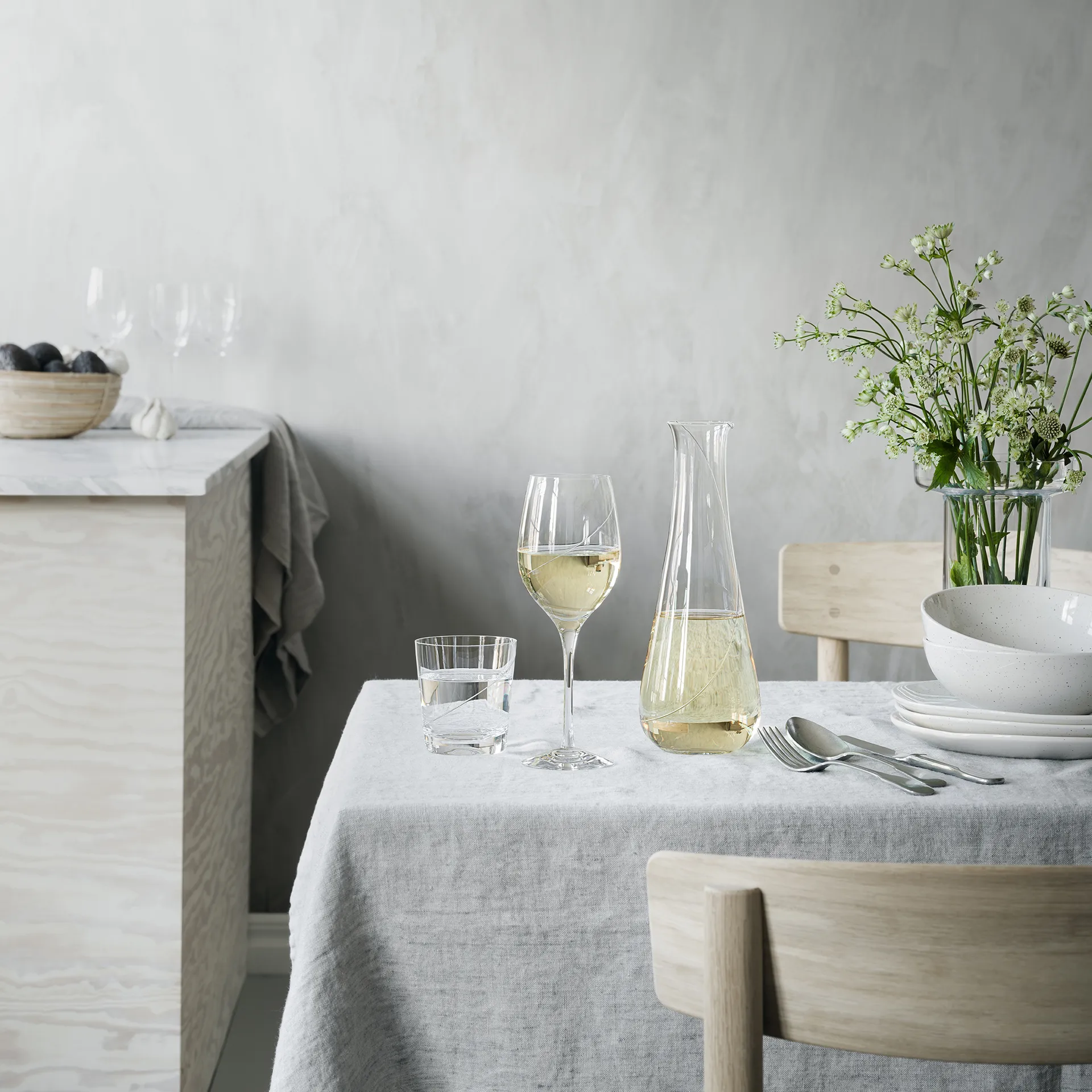 Line カラフェ 98 cl, Clear Kosta Boda | コスタボダ