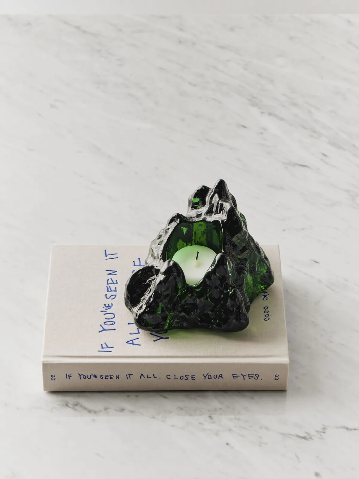 The Rock ボーティブ 91 mm, Emerald green Kosta Boda | コスタボダ