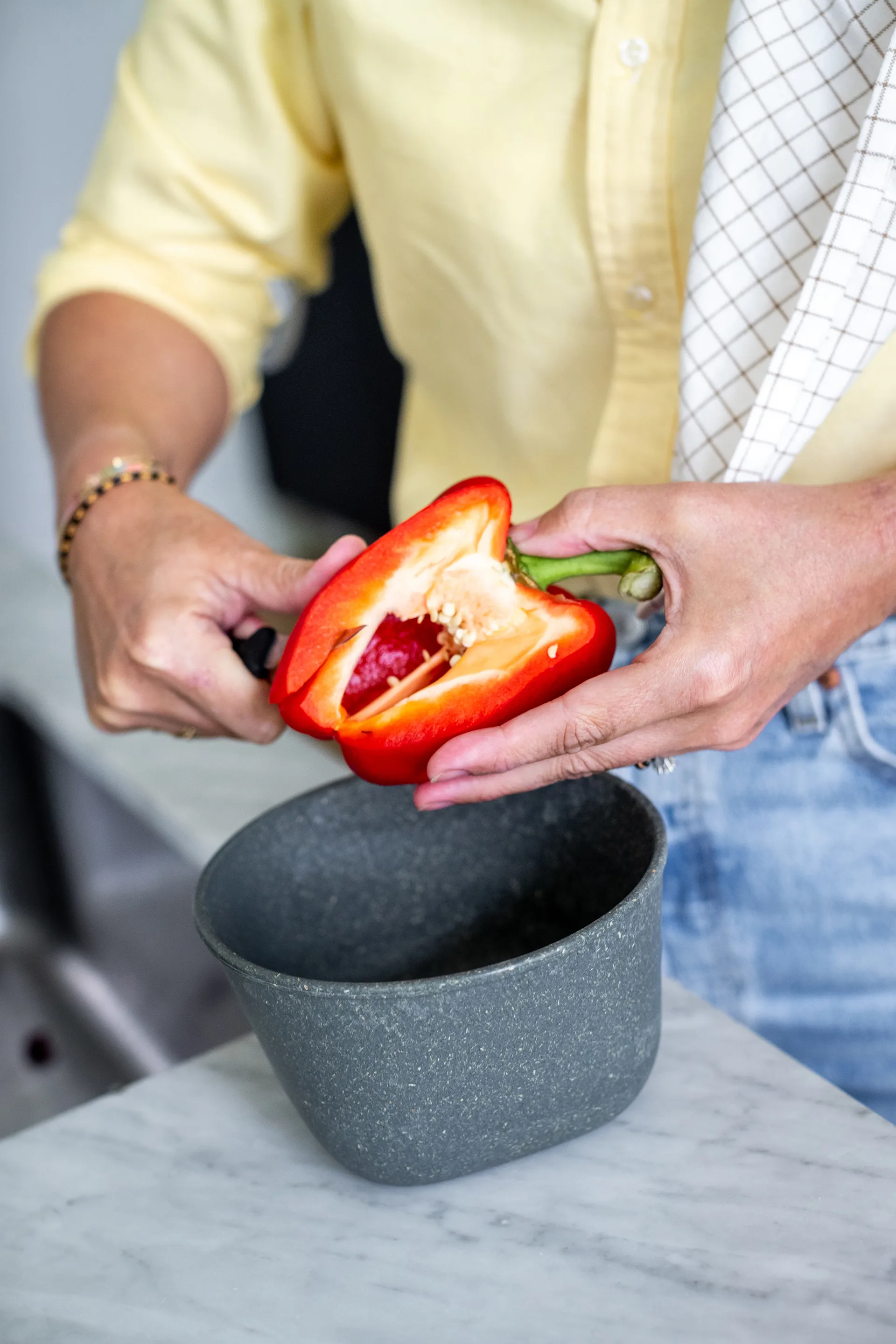 Connect ボウル+蓋 1 L バイオサーキュラー熱可塑性プラスチック製, Nature ash grey Koziol