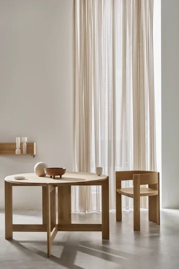 Collector チェア - Warm lacquered oak-walnut - Kristina Dam Studio