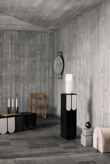 Curved ペデスタル - Black - Kristina Dam Studio