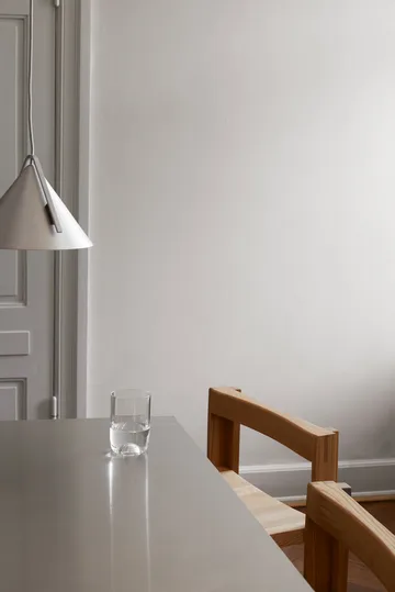 Outline バースツール 75 cm - Warm lacquered oak–brushed steel - Kristina Dam Studio