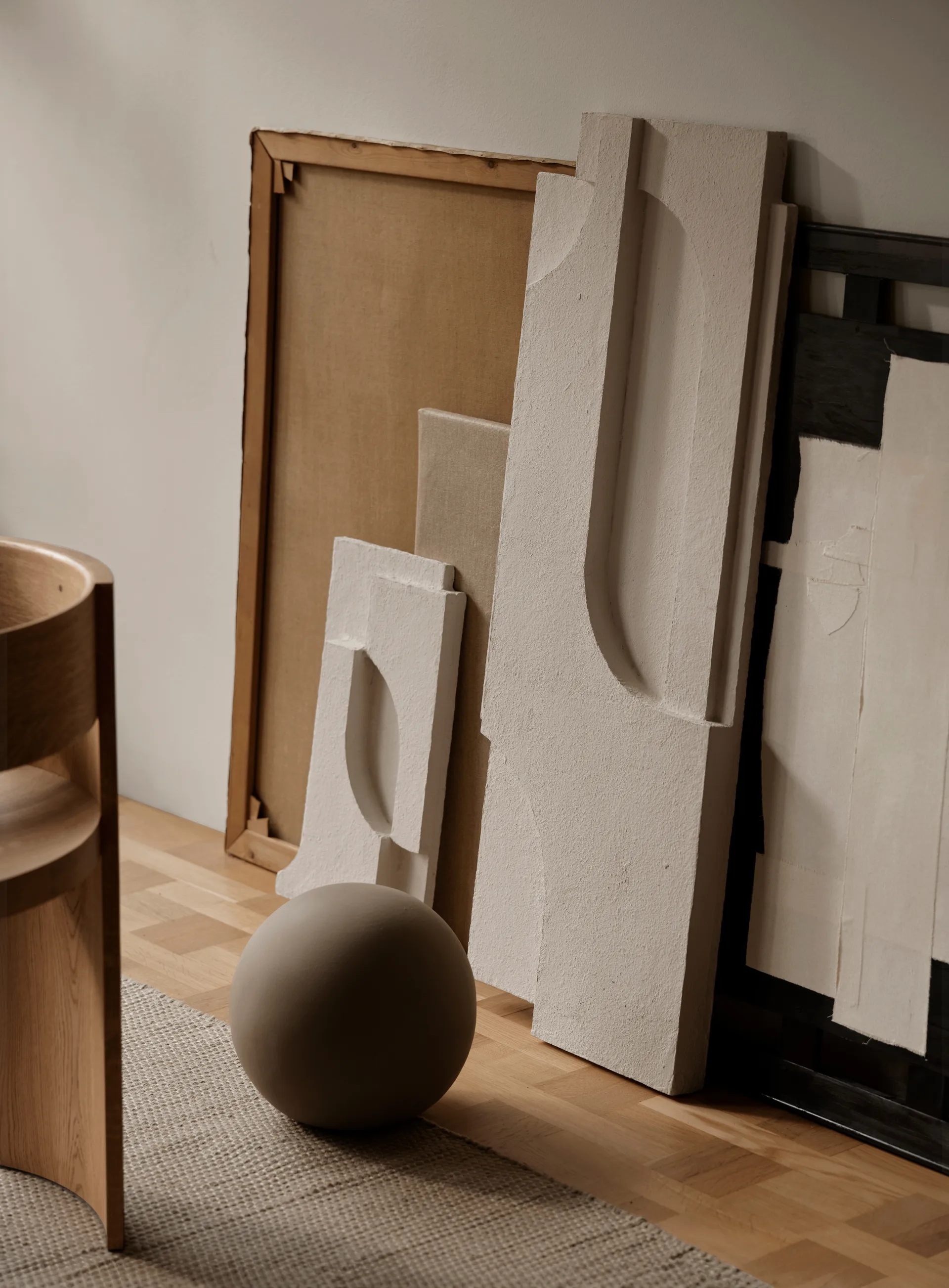 Serif Relief ウォールデコレーション L, Off white Kristina Dam Studio