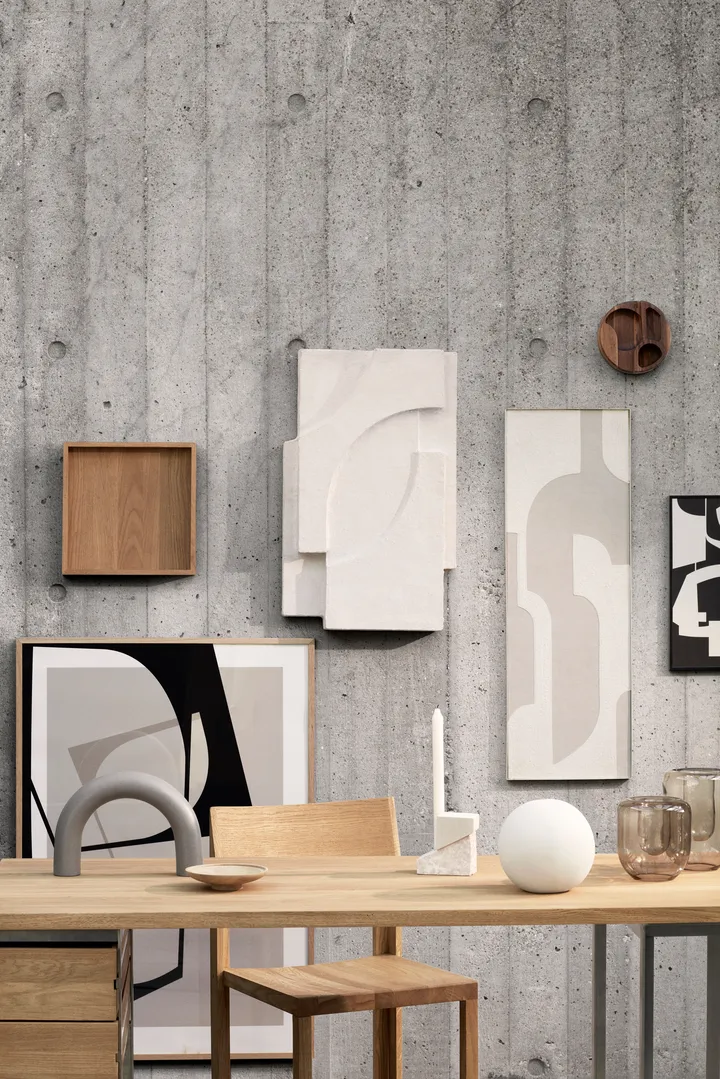 Kristina Dam Studio からのSerif Relief ウォールデコレーション M
