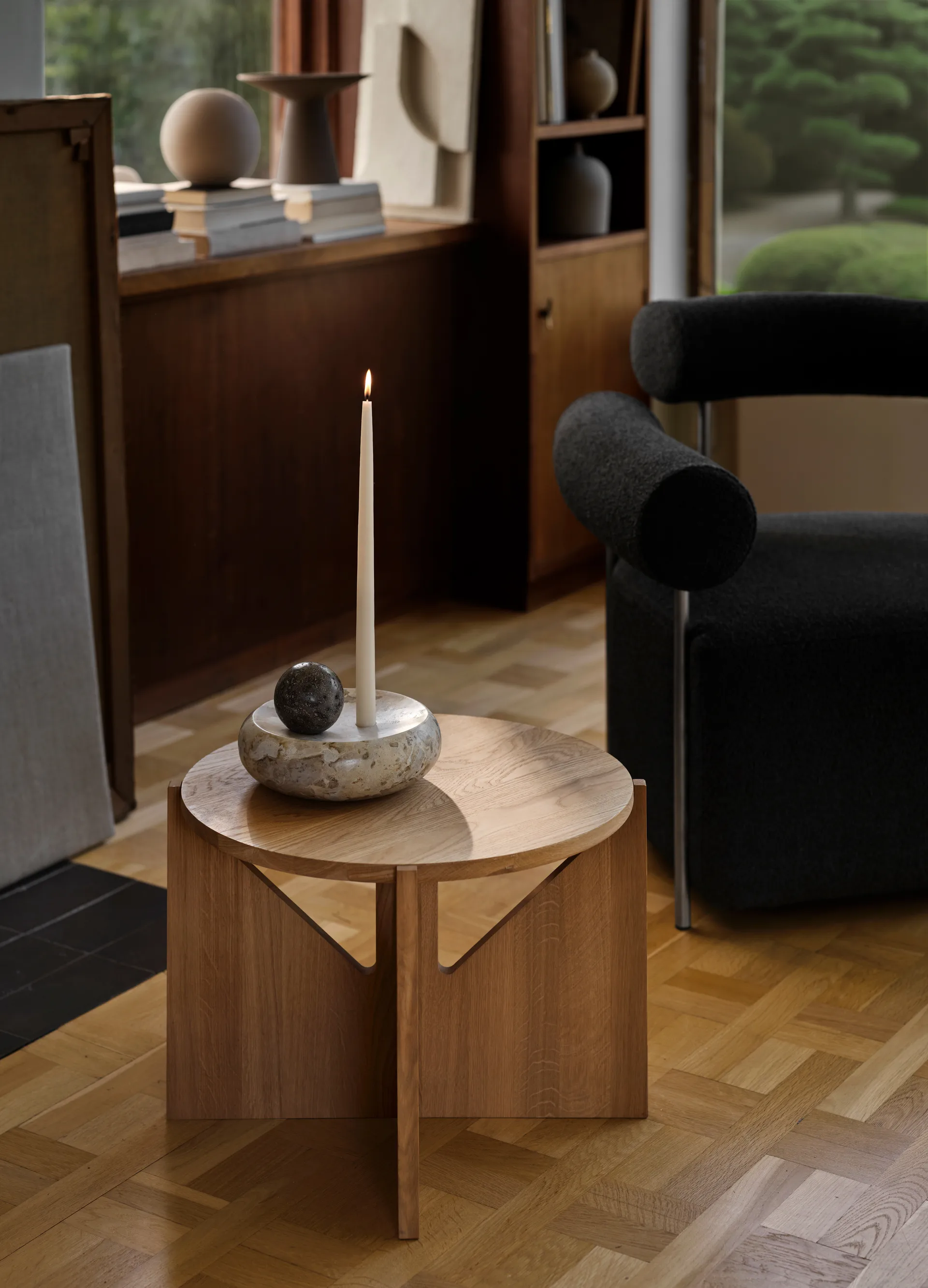 Simple コーヒーテーブル Ø52 cm, Warm lacquered oak Kristina Dam Studio