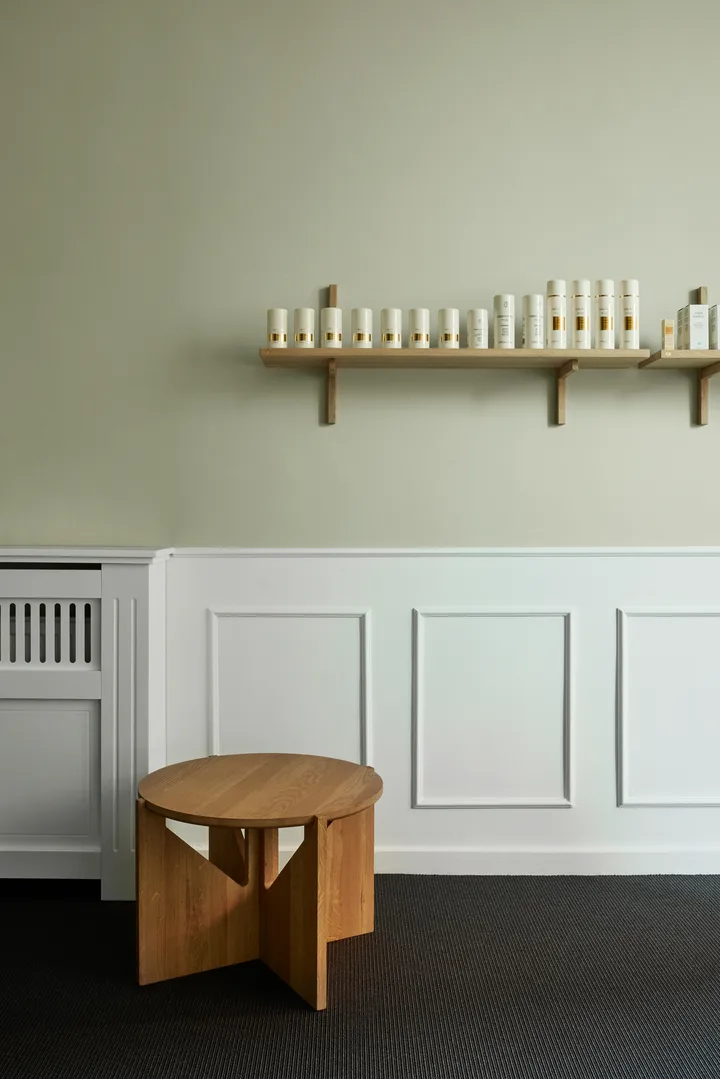 Kristina Dam Studio からのSimple コーヒーテーブル Ø52 cm