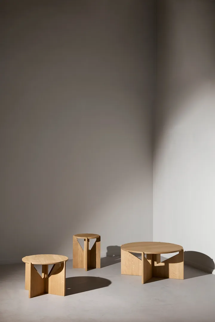 Kristina Dam Studio からのSimple XL コーヒーテーブル Ø78 cm