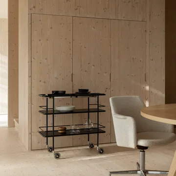 Cargo Support サービングトロリー - Black - Lammhults | ラムホルツ