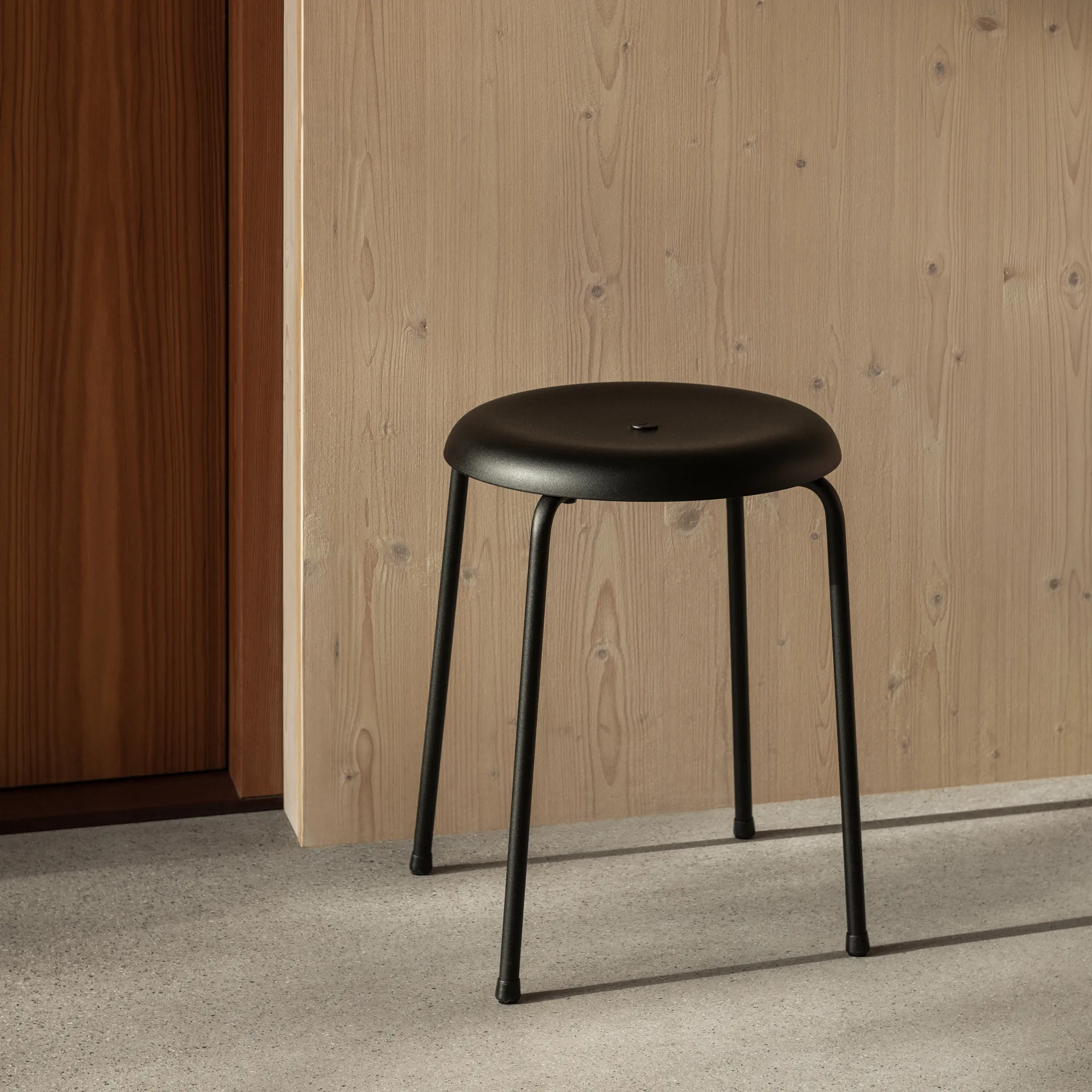 Stool ベンチ, Black, 45 cm Lammhults | ラムホルツ