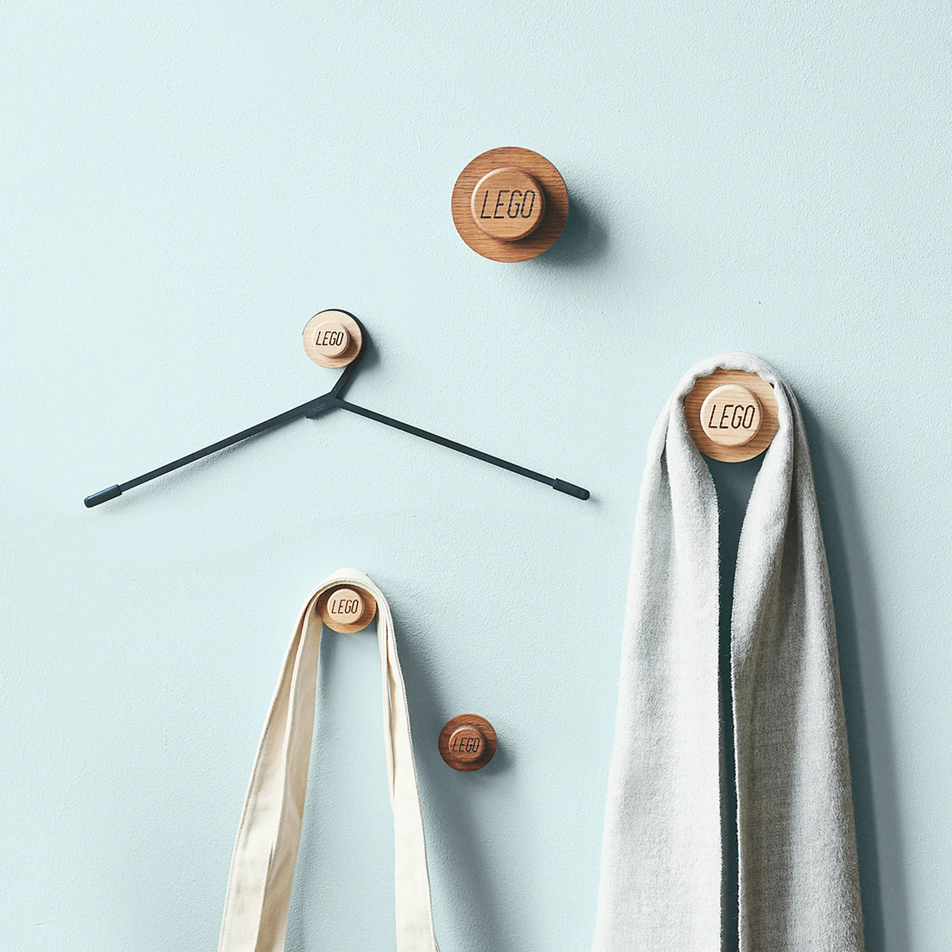 LEGO ウッドウォールハンガー セット, Dark stained oak Lego