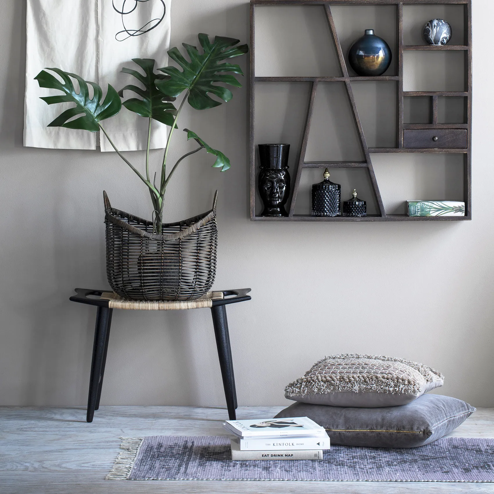 Miya 蓋付き収納ジャー Ø10.5 cm, dark grey/black Lene Bjerre