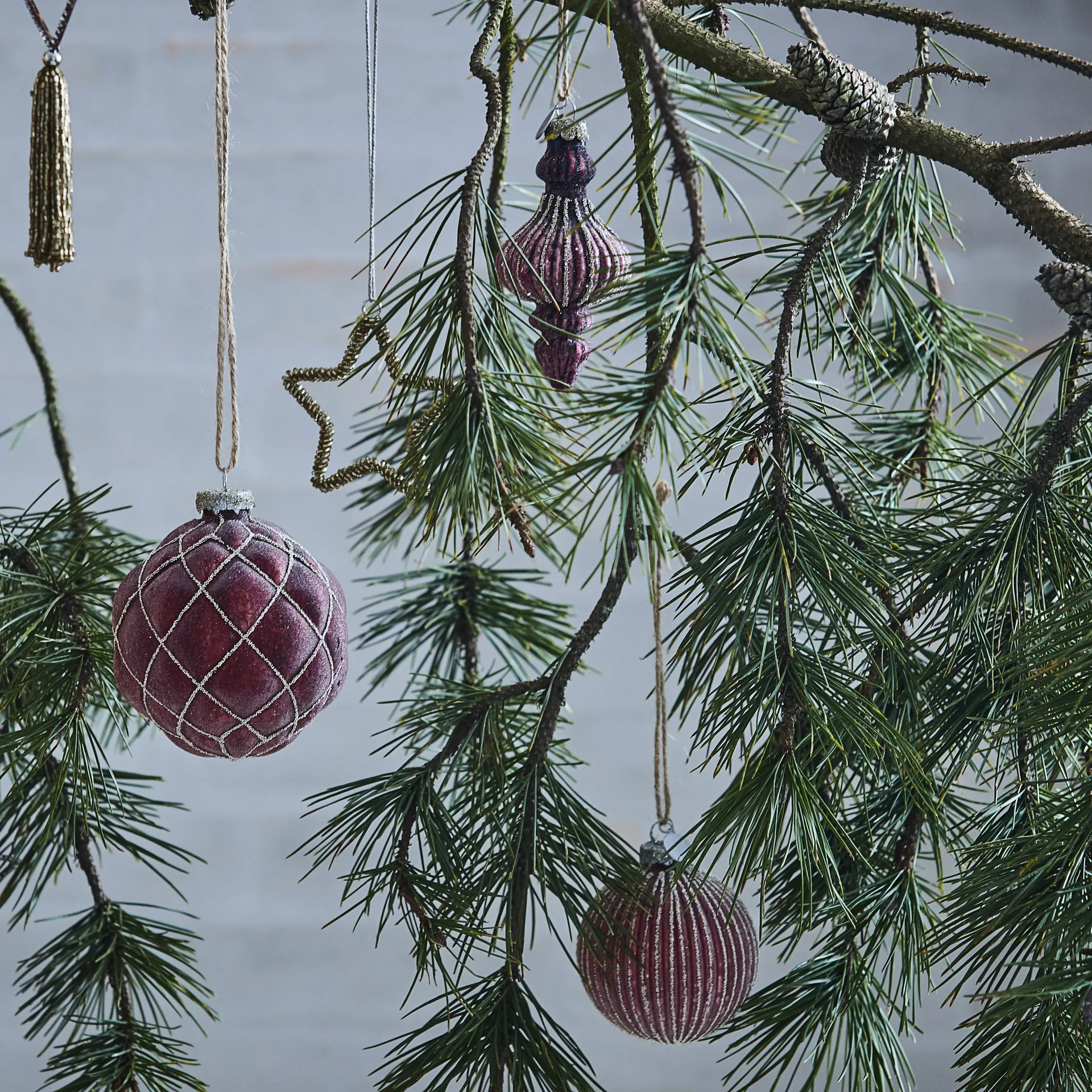 Norille クリスマス オーナメント  Ø8 cm, pomegranate-light gold Lene Bjerre