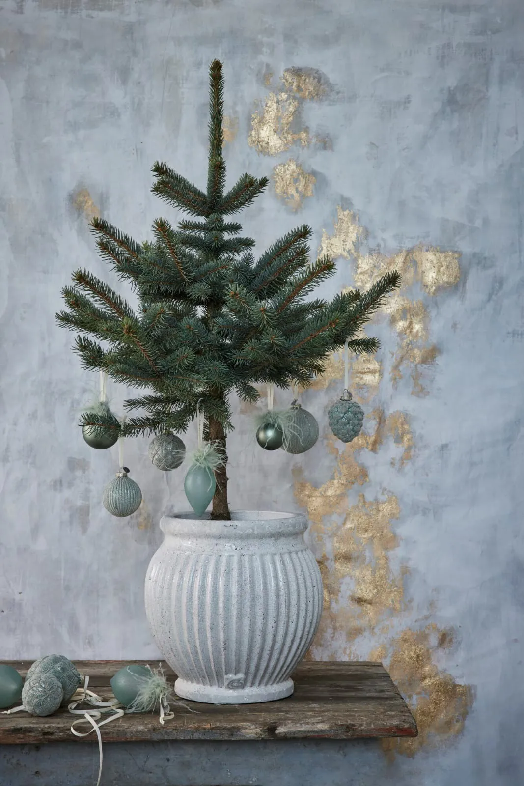 Norille クリスマスボール Ø9 cm, Dusty green mesh Lene Bjerre