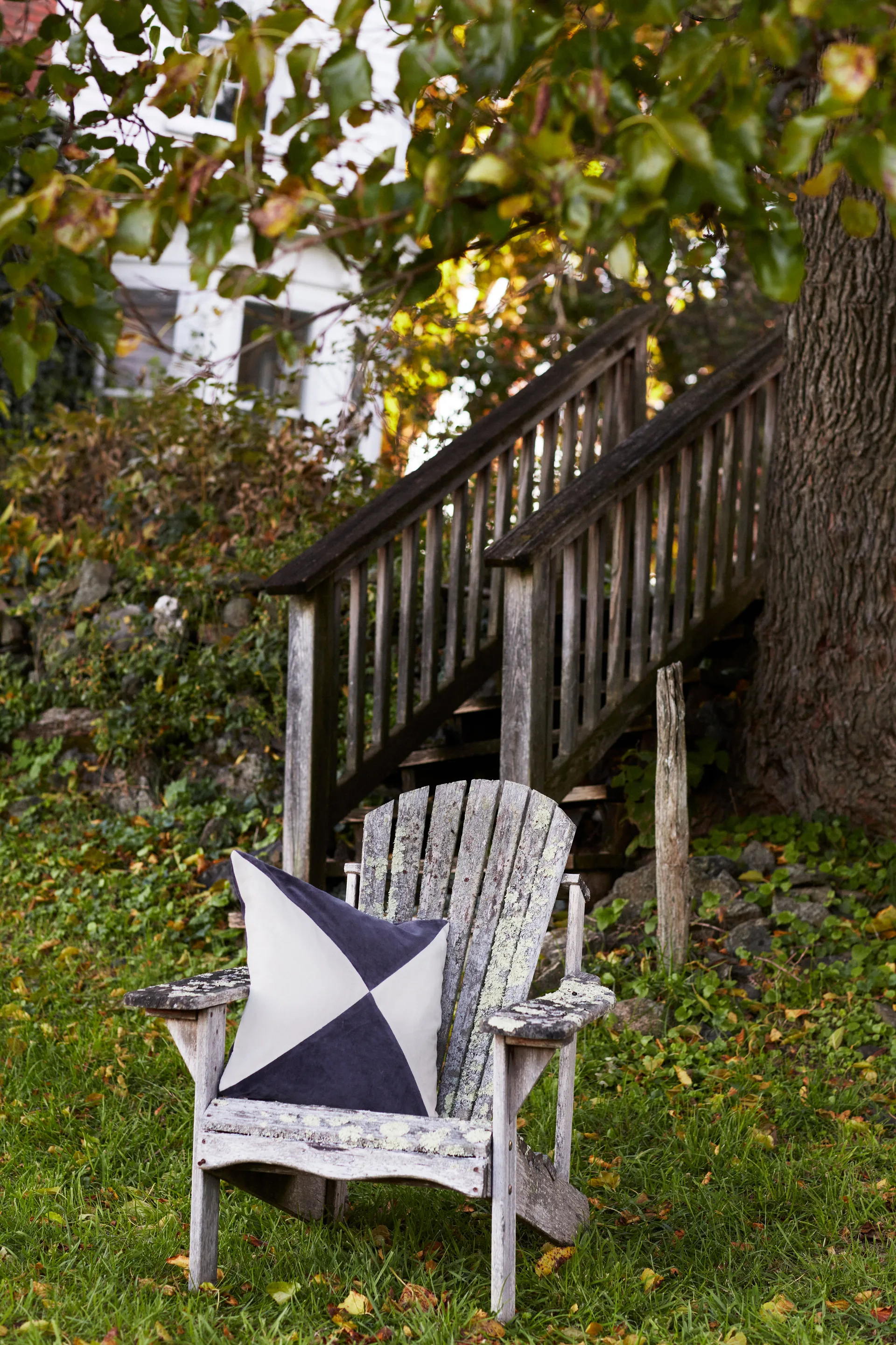 パッチド オーガニックコットン ベルベット クッションカバー 50x50 cm, Dark grey-light beige Lexington | レキシントン