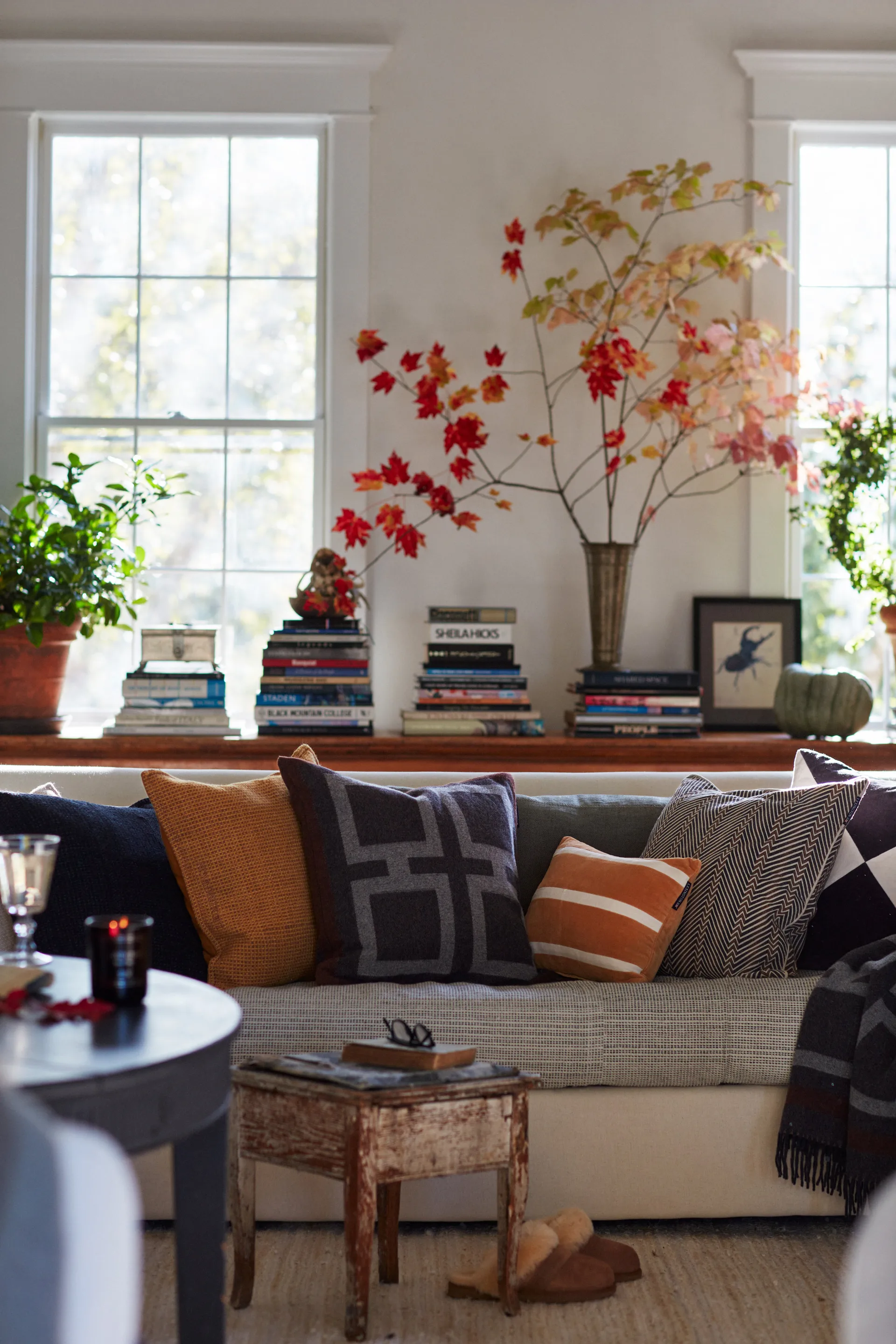 パッチド オーガニックコットン ベルベット クッションカバー 50x50 cm, Dark grey-light beige Lexington | レキシントン