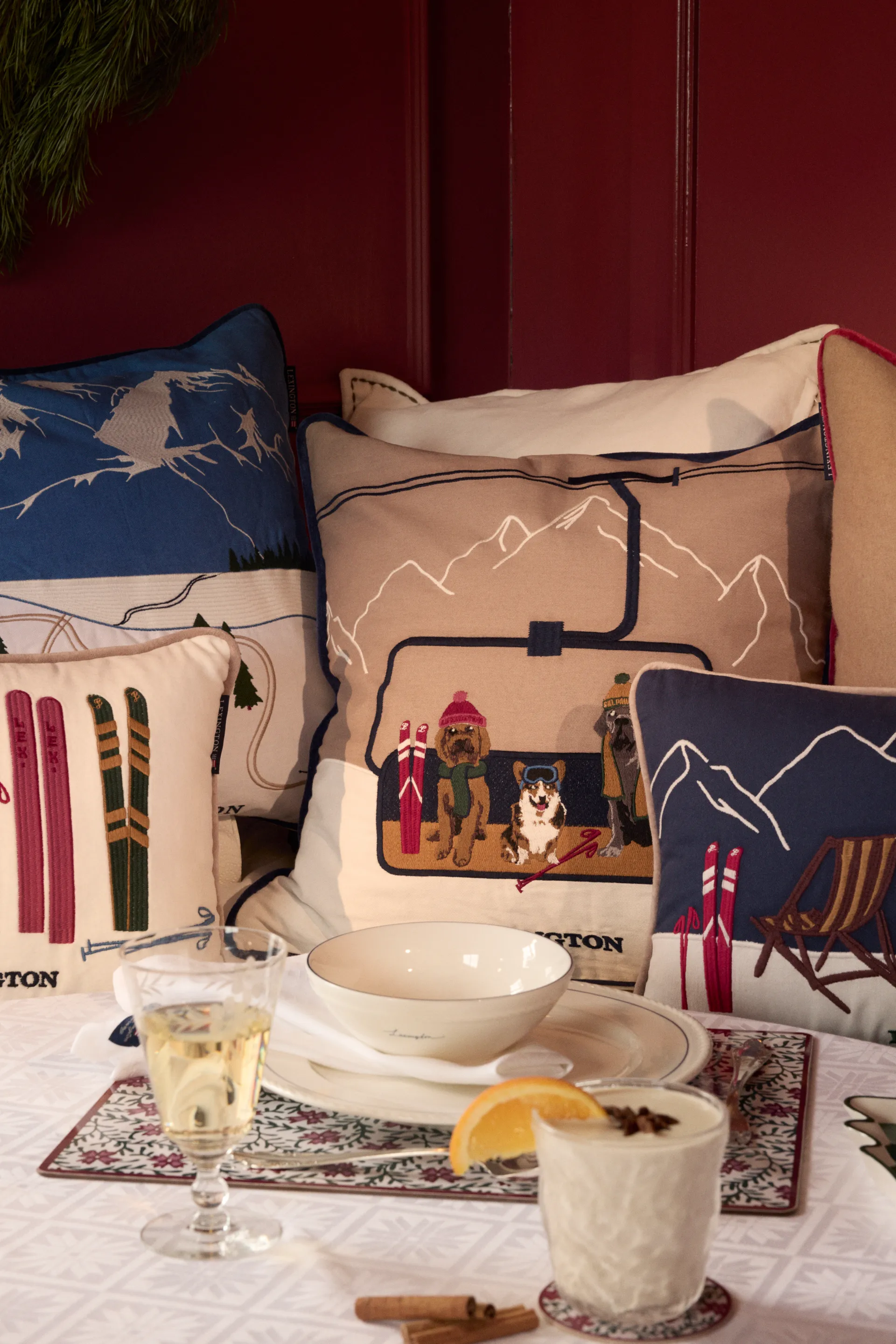 Dog lift eco. コットンツイル クッションカバー 50x50 cm, Beige-white Lexington | レキシントン