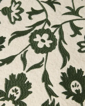 Flower Embroidered Wool Mix クッションカバー 50x50 cm - Light beige-green - Lexington | レキシントン