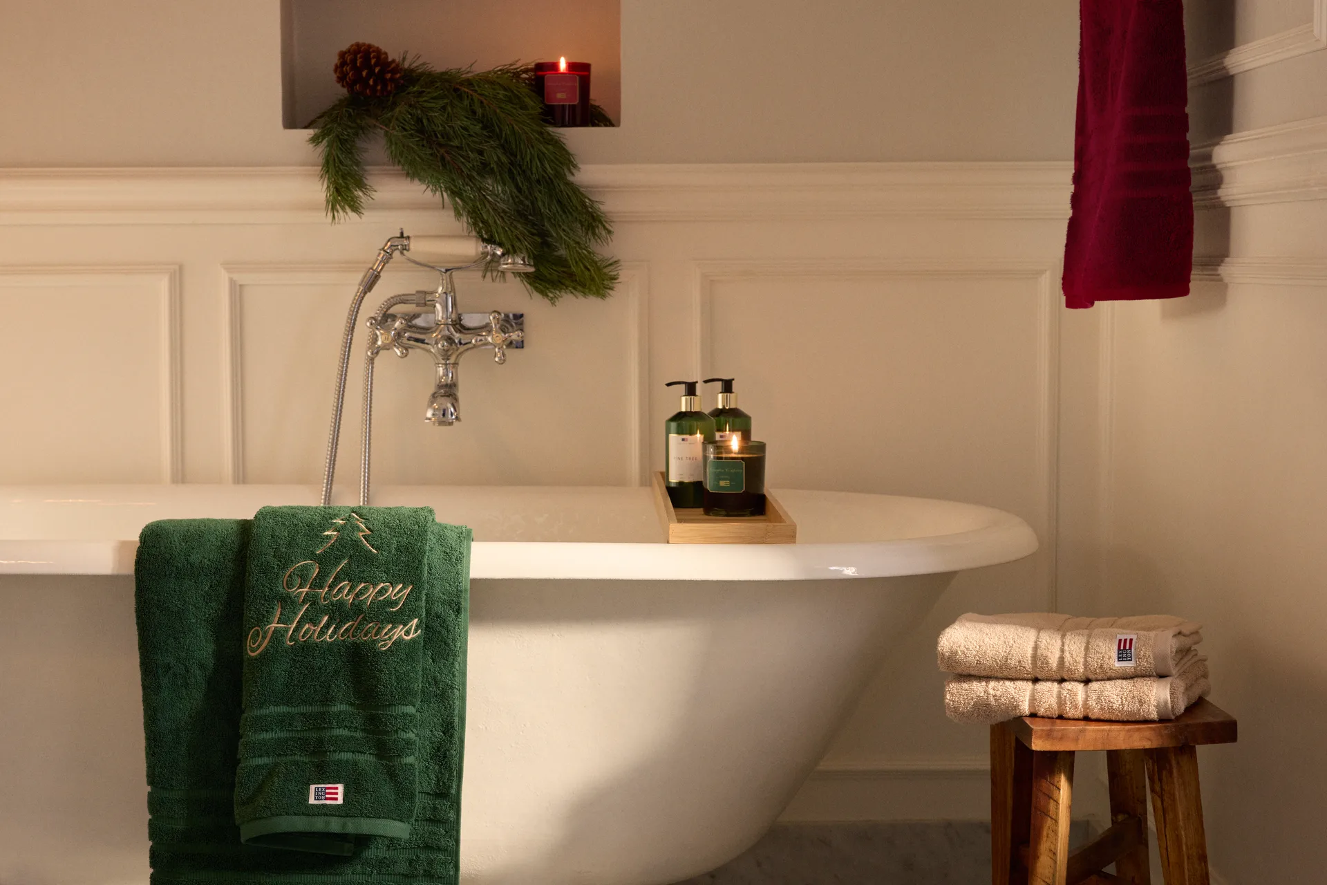 Happy Holidays Juniper オーガニックタオル 50x70 cm, Green-Light Beige Lexington | レキシントン