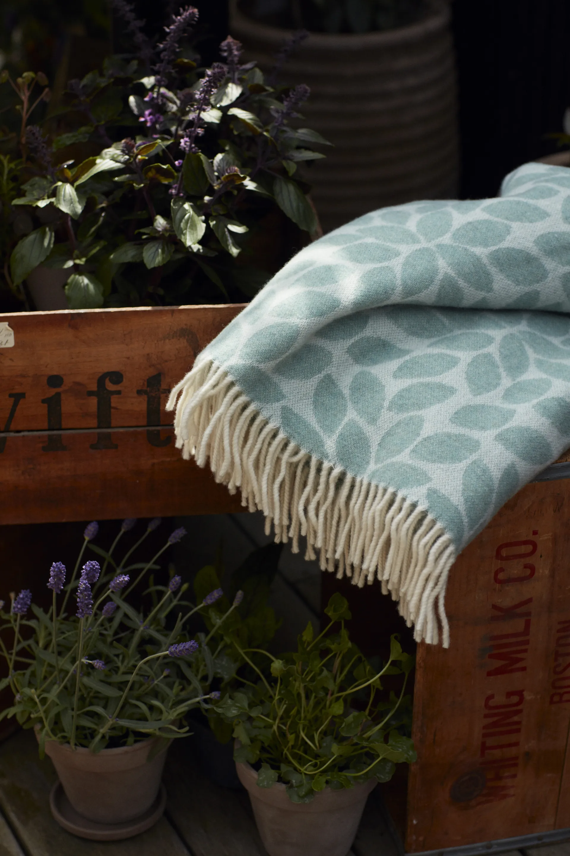 Leaves リサイクル ウール ジャガード ウールスロー 130x170 cm, Green Lexington | レキシントン