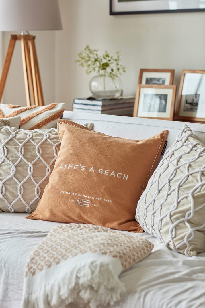 Life's A Beach 刺繍 クッションカバー 50x50 cm, Beige-white Lexington | レキシントン