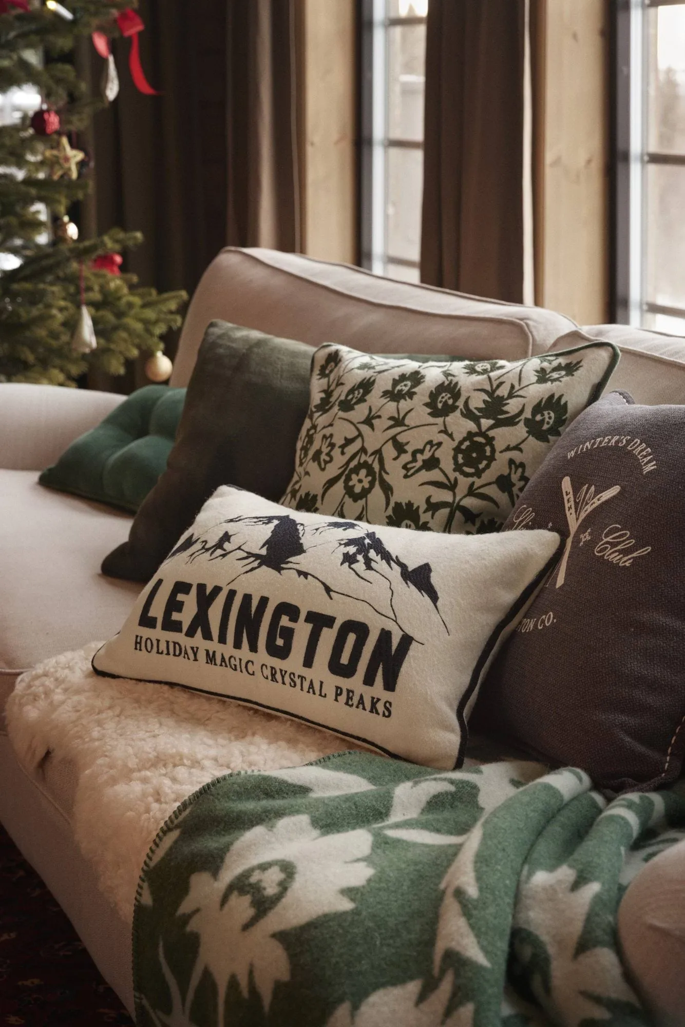 Mountains Logo ウール混 装飾クッション, White-navy, 50x30 cm Lexington | レキシントン