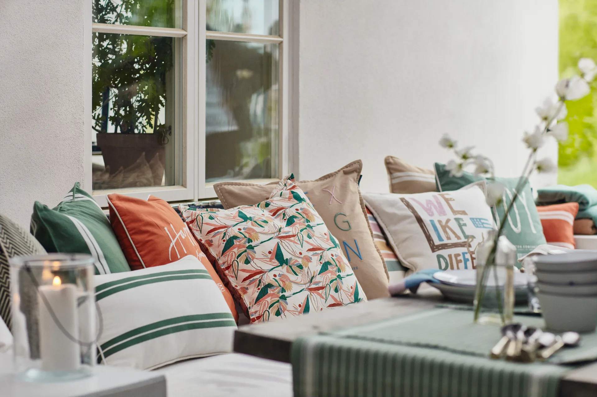 Multi Color Printed ピローケース 50x50 cm, White-multi Lexington | レキシントン