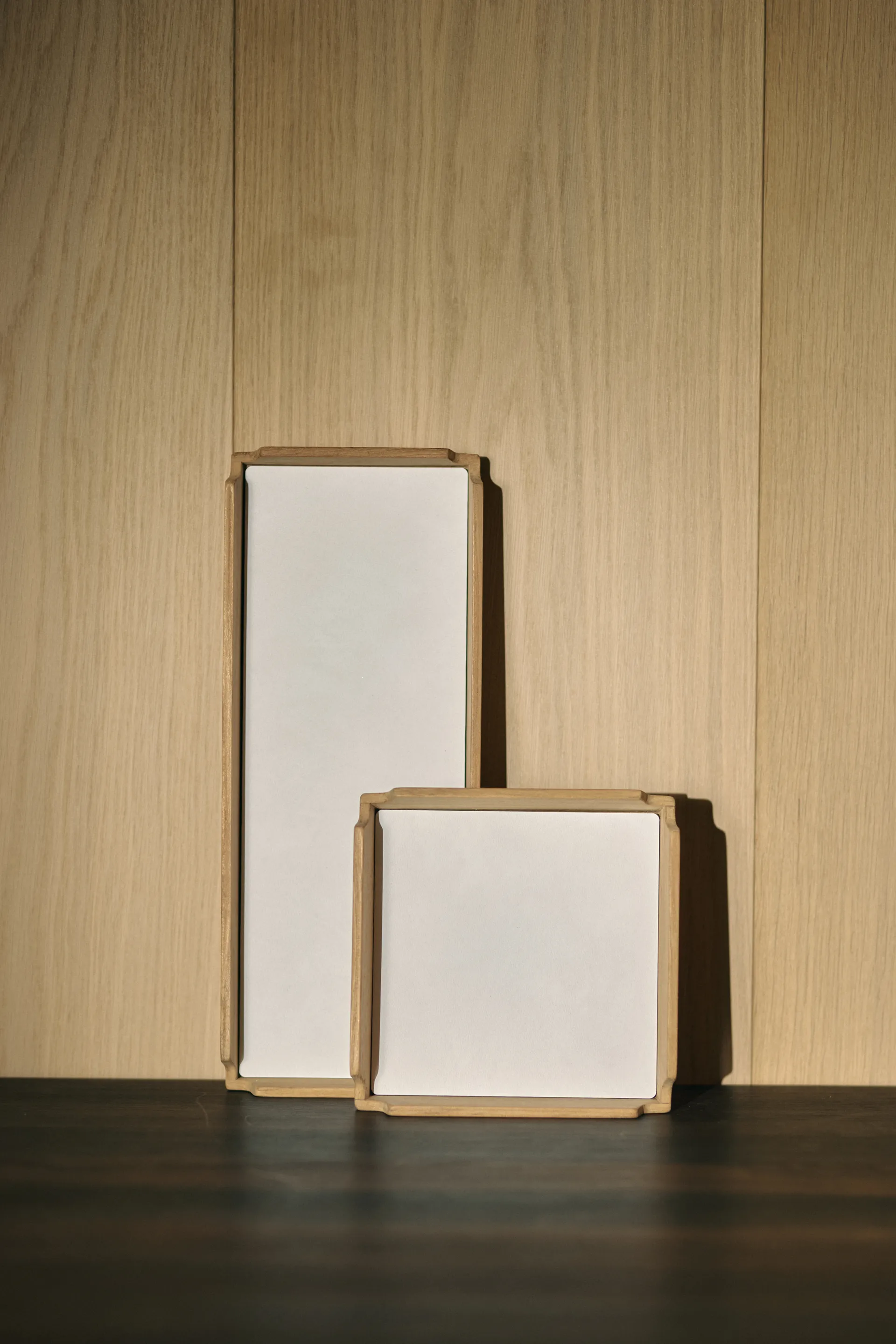 Airy Nupo トレイ, Pure white-teak, mini LIND DNA | リンド ディーエヌエー