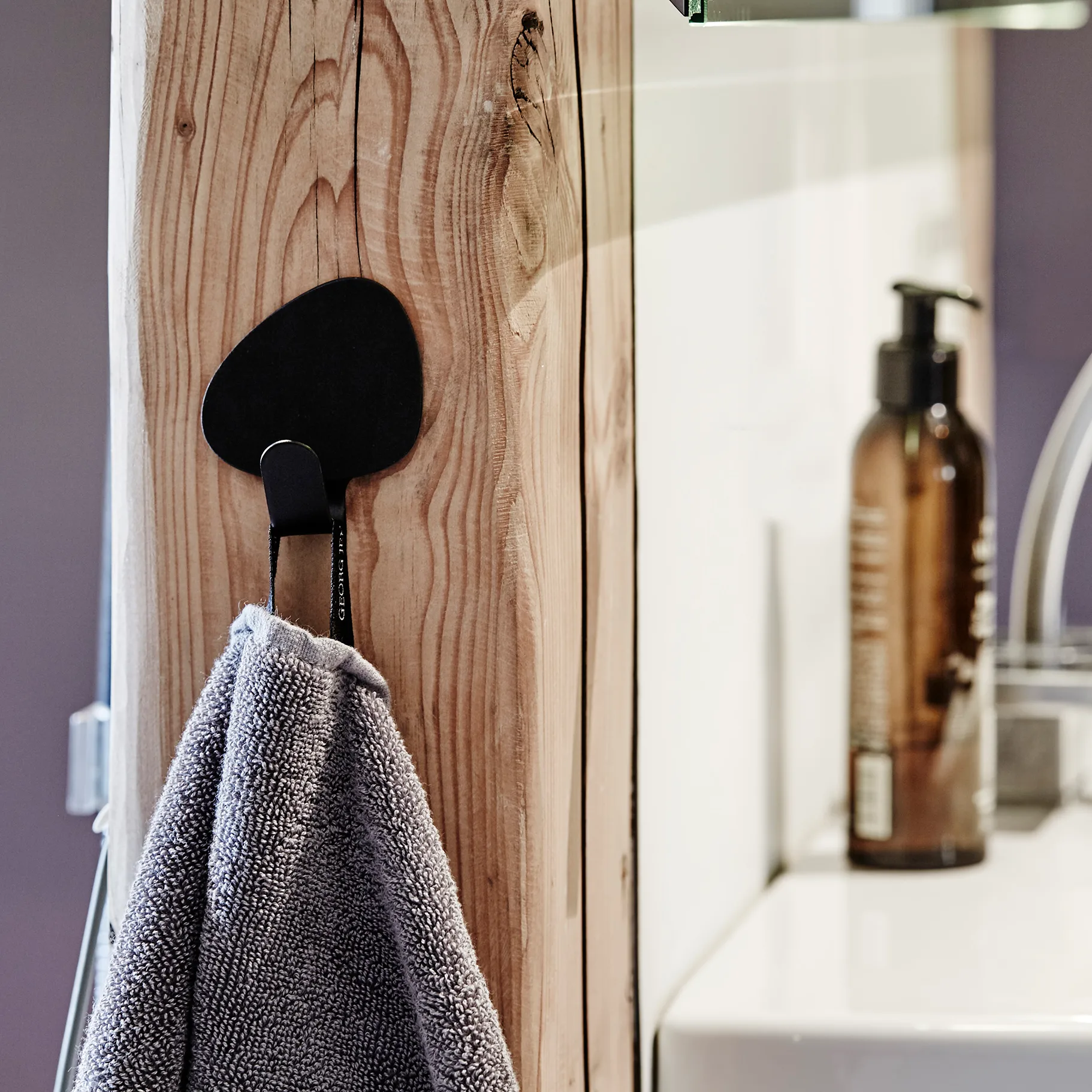 Curve Nupo フック M 2パック, black LIND DNA | リンド ディーエヌエー