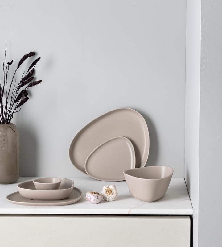 Curve Stoneware スモール プレート 19x22 cm, Sand LIND DNA | リンド ディーエヌエー