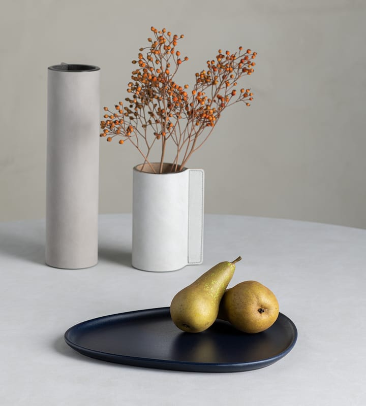 Curve Stoneware プレート 26x30 cm, navy blue LIND DNA | リンド ディーエヌエー