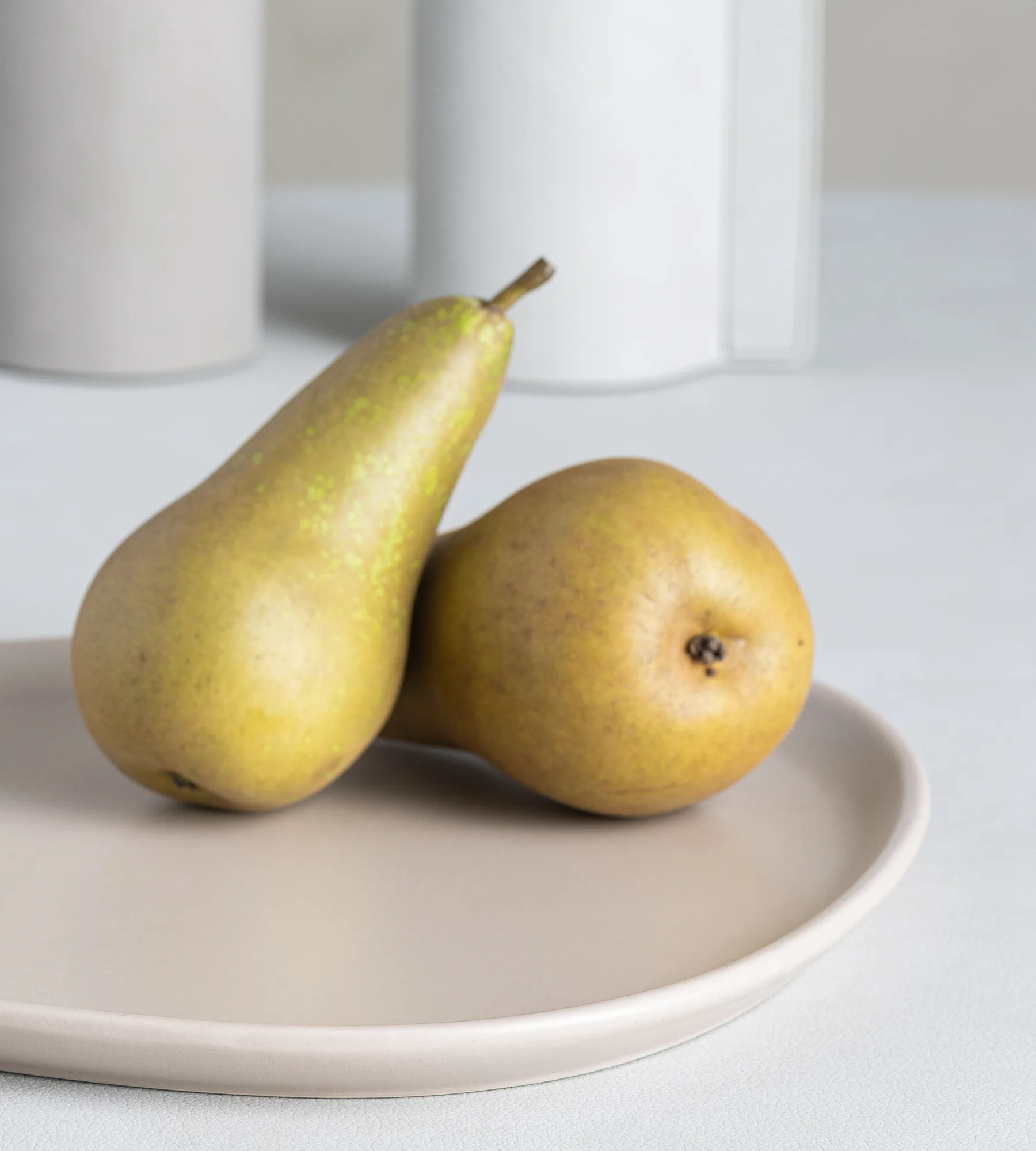 Curve Stoneware プレート 26x30 cm, Sand LIND DNA | リンド ディーエヌエー