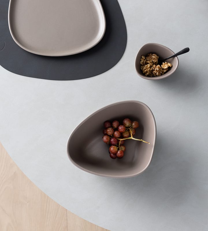 Curve Stoneware ボウル M 20x22 cm, Warm Grey LIND DNA | リンド ディーエヌエー