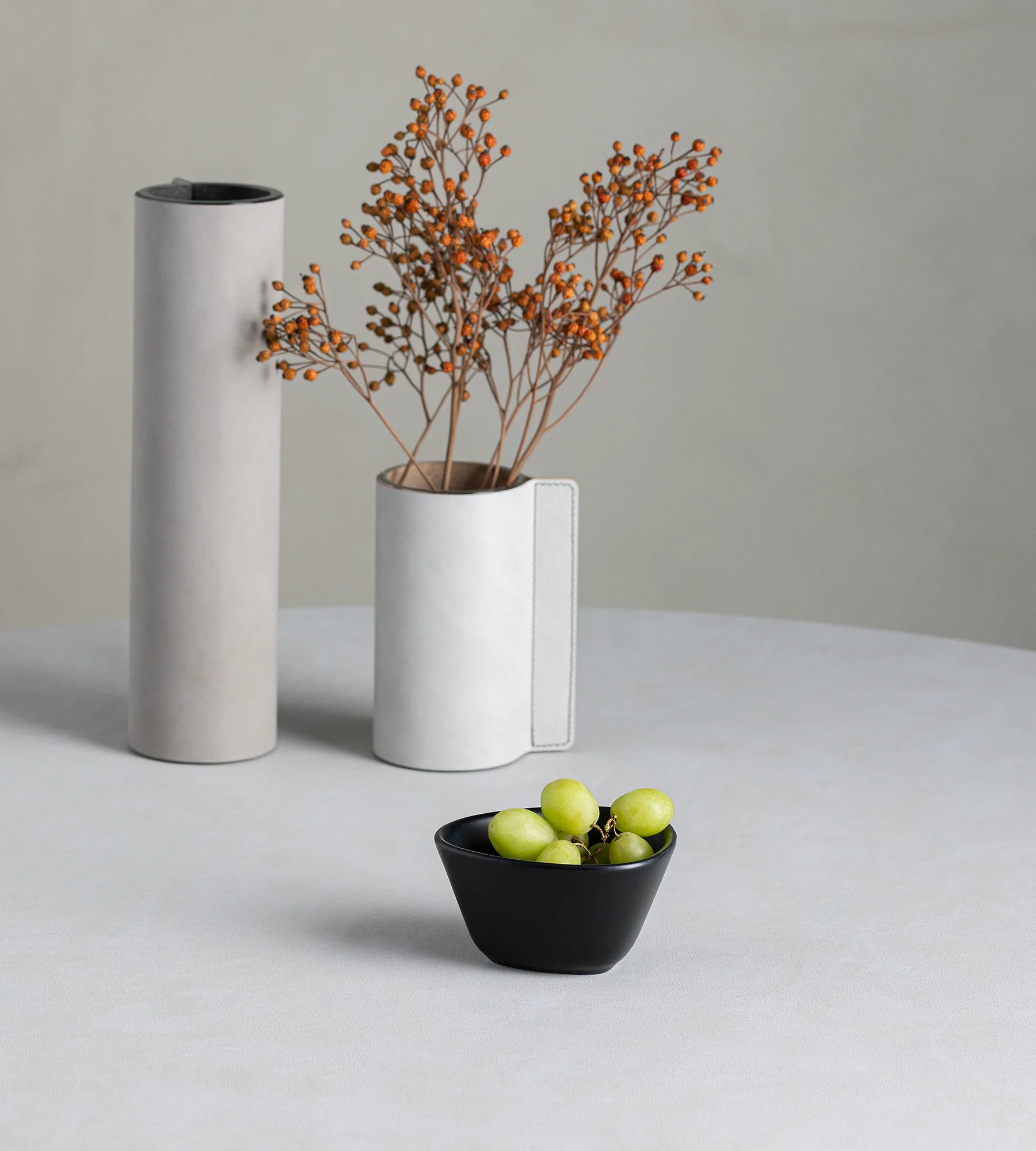 Curve Stoneware ボウル S 10x11 cm, black LIND DNA | リンド ディーエヌエー