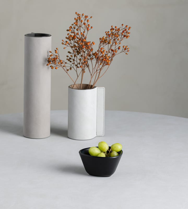 Curve Stoneware ボウル S 10x11 cm, black LIND DNA | リンド ディーエヌエー
