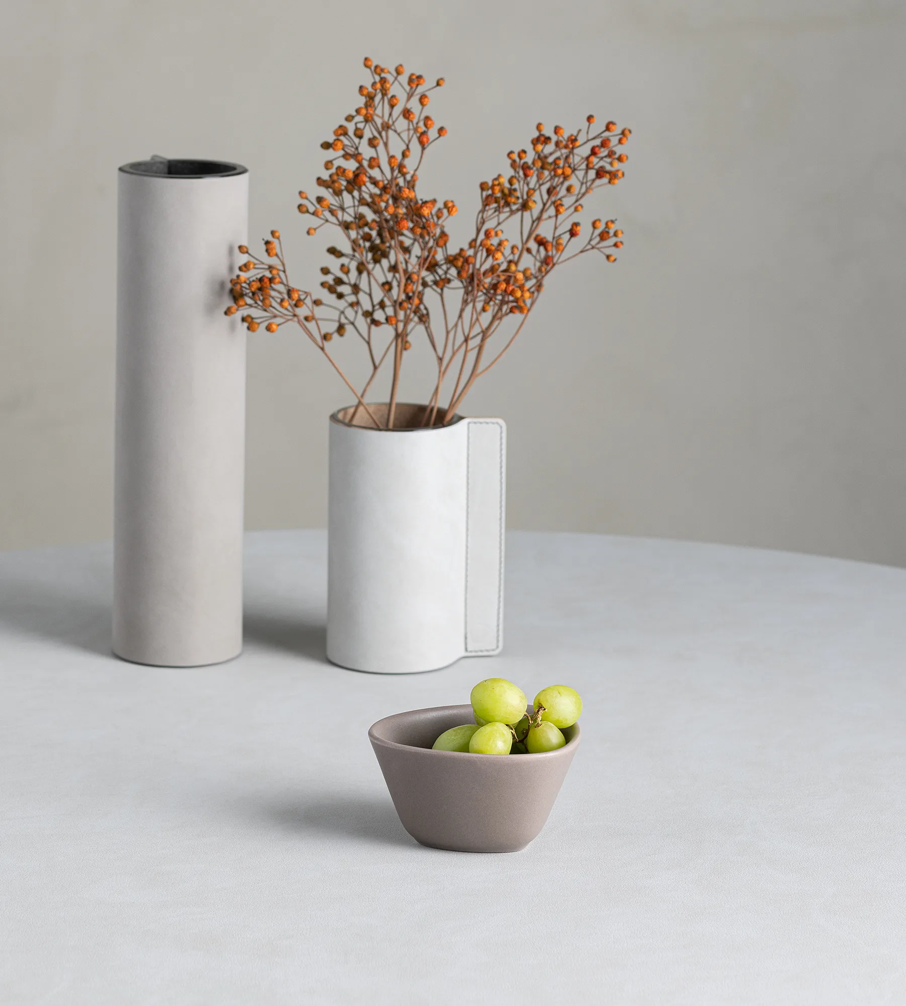 Curve Stoneware ボウル S 10x11 cm, Warm Grey LIND DNA | リンド ディーエヌエー