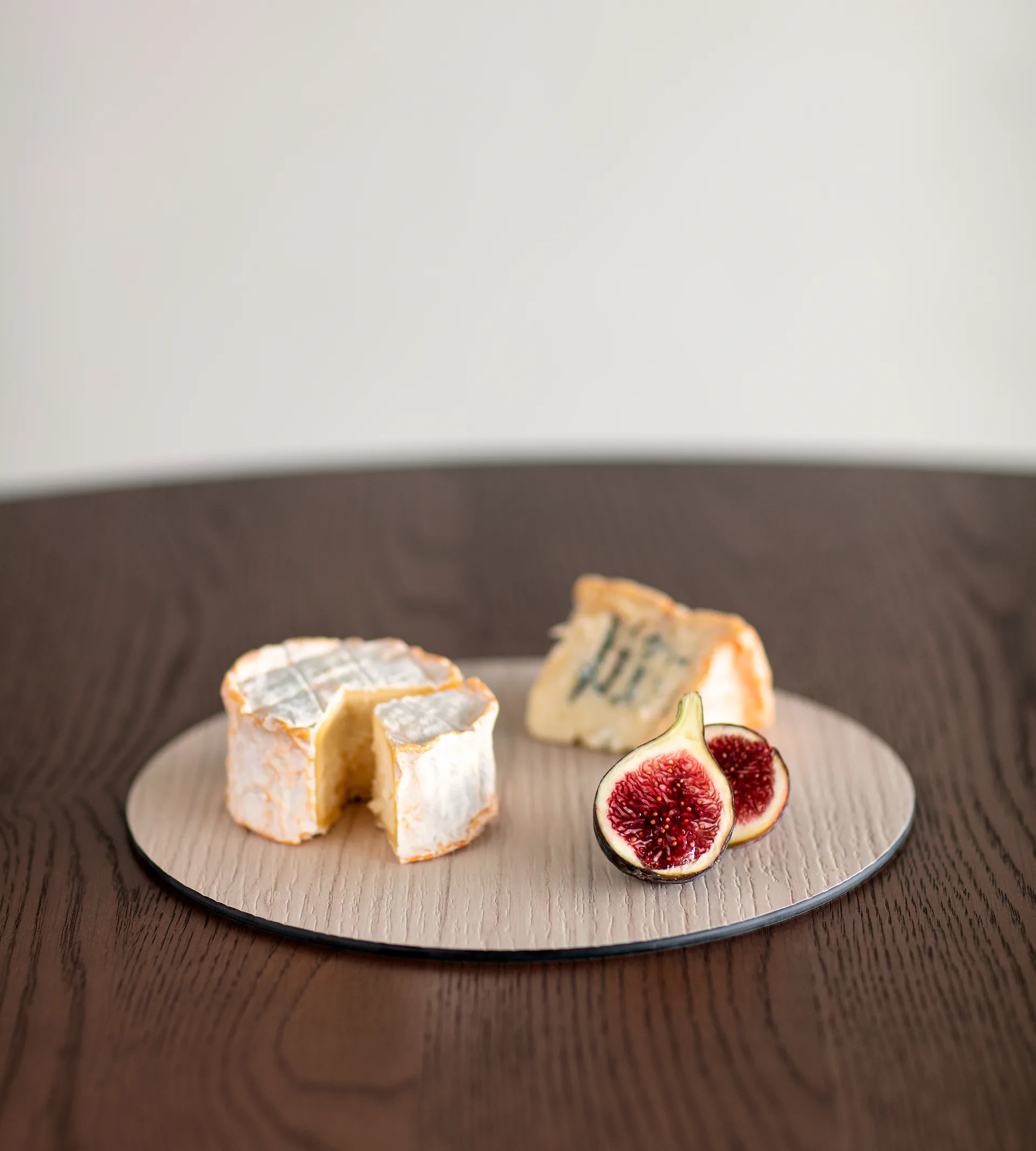 Cut and Serve サークル ラウンド まな板S, Ash LIND DNA | リンド ディーエヌエー