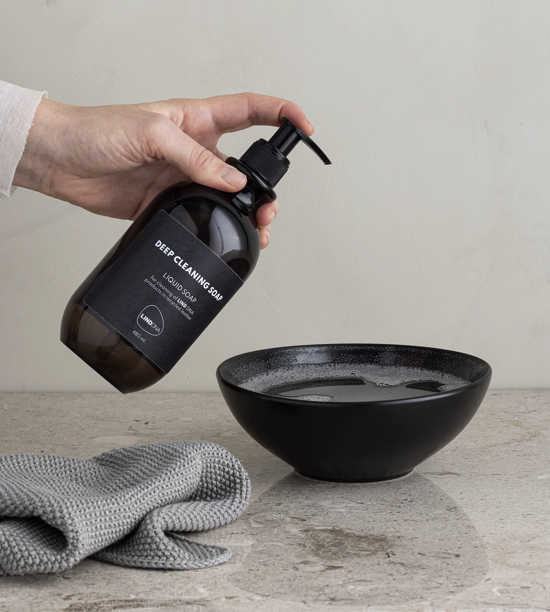 LIND DNA ディープクリーニングソープ, 480 ml LIND DNA | リンド ディーエヌエー