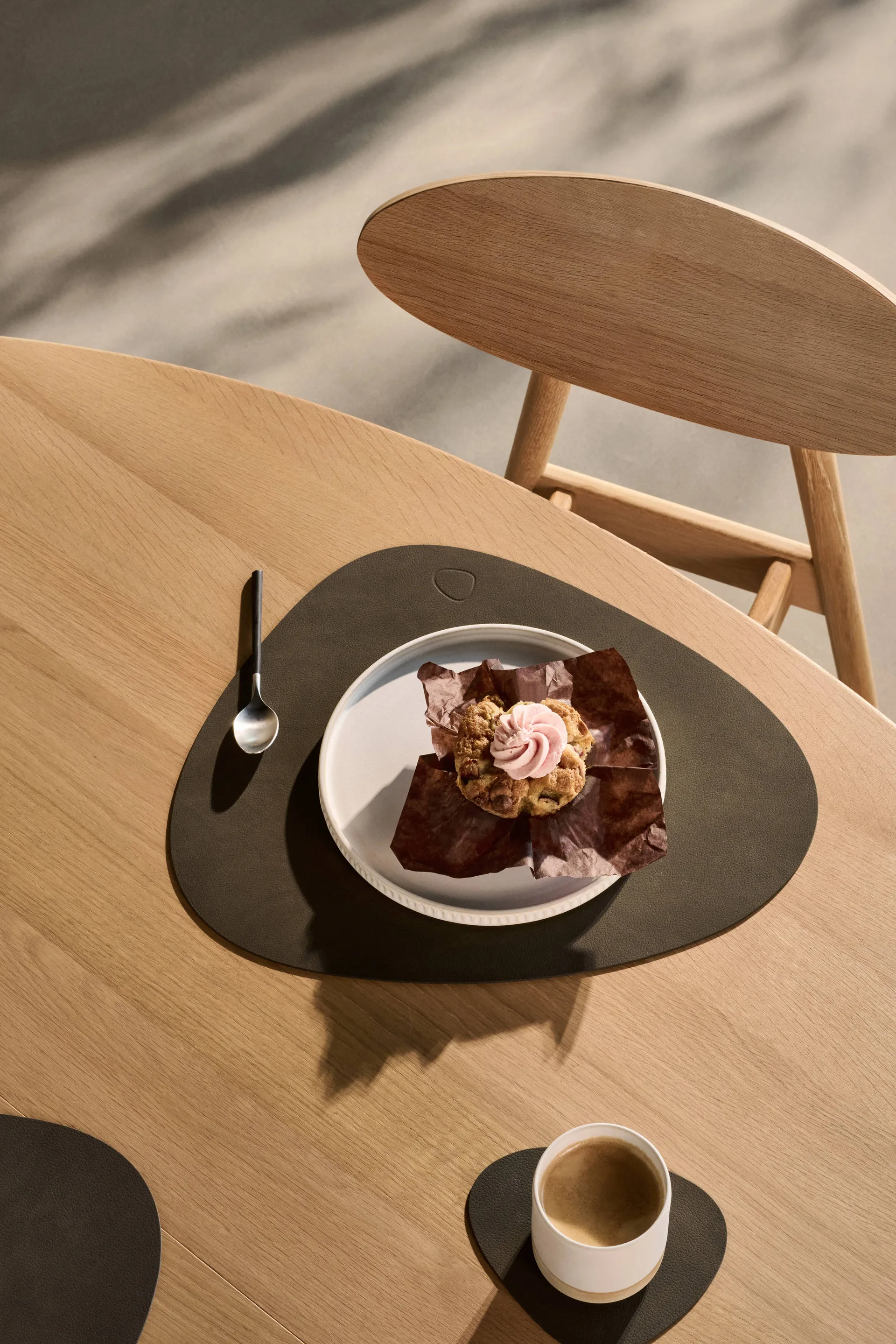 Nupo コースター カープ, Caviar LIND DNA | リンド ディーエヌエー